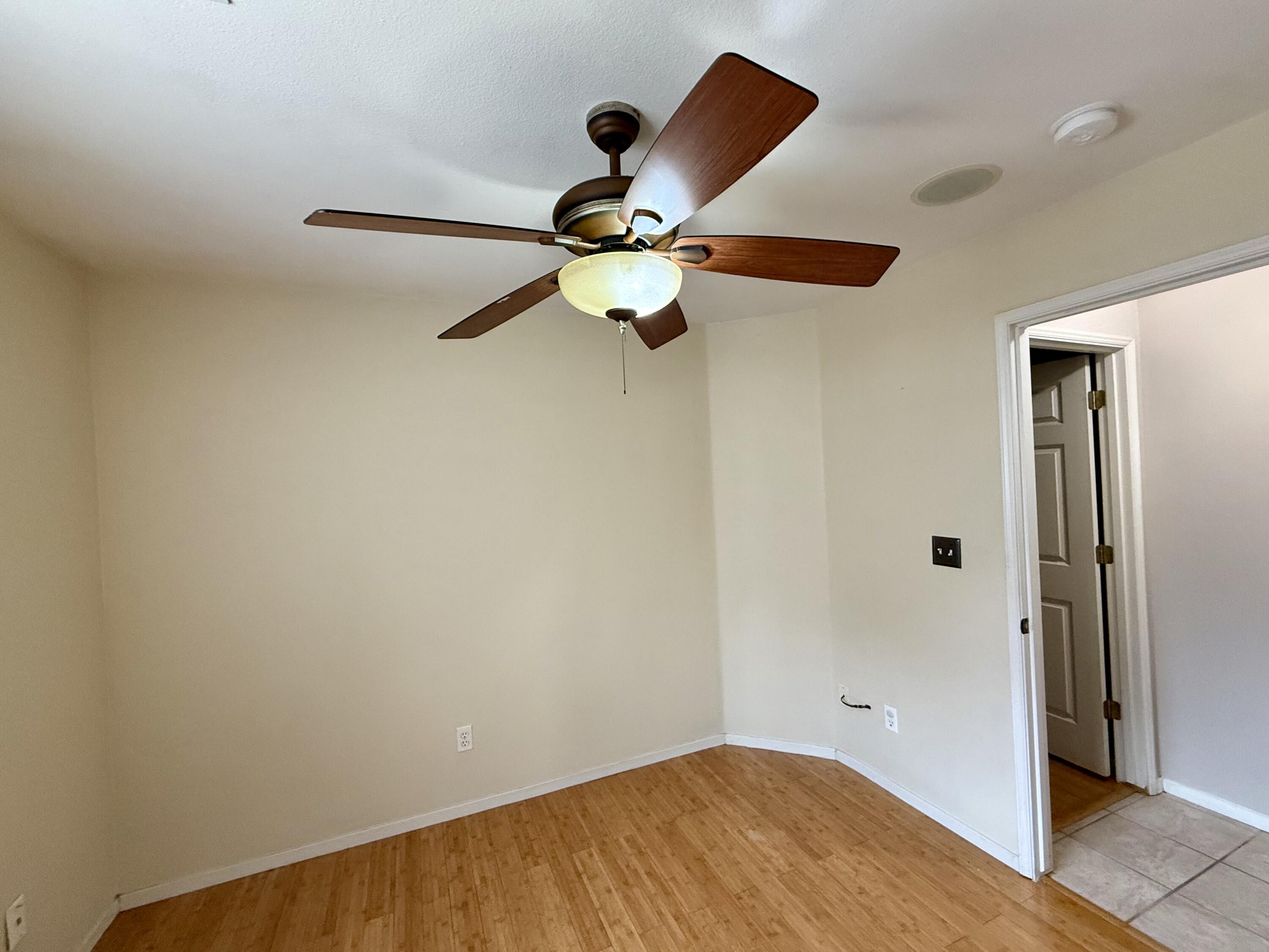 1865 La Vida Ave, Porterville, CA 93257