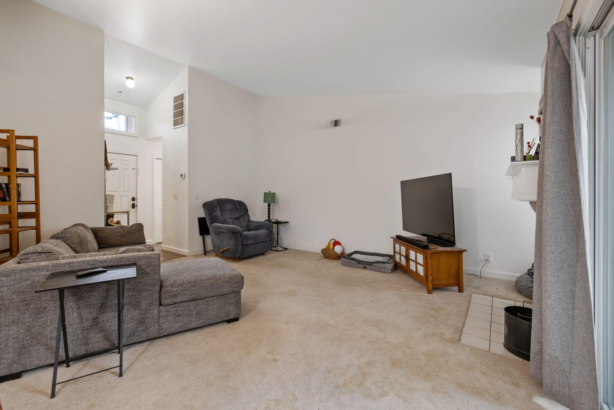 1233 S Kent St, Visalia, CA 93277