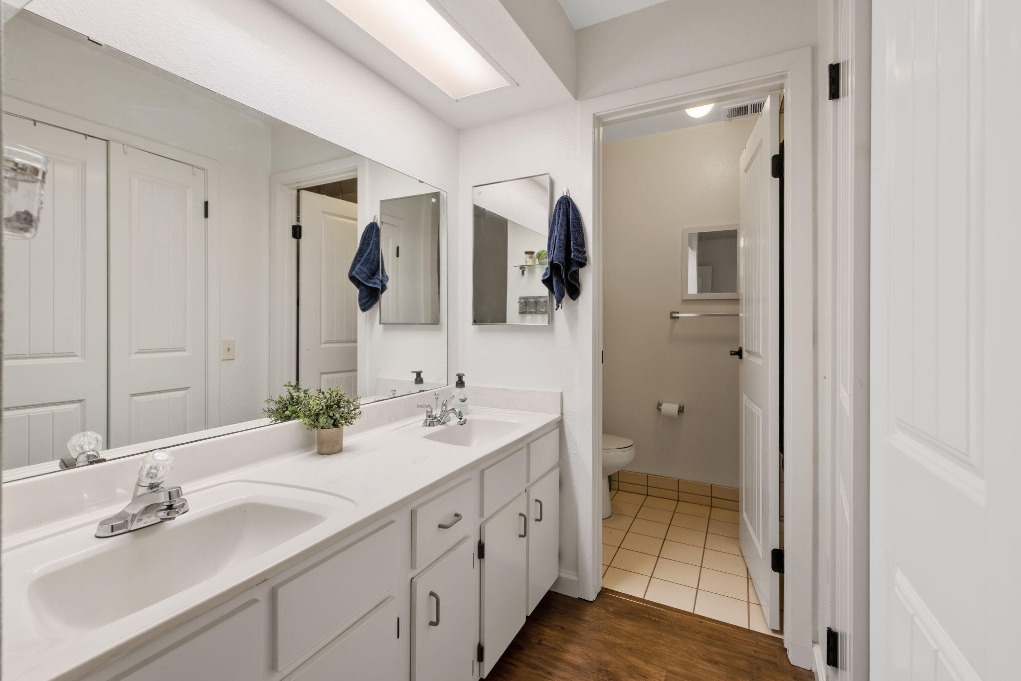 1233 S Kent St, Visalia, CA 93277