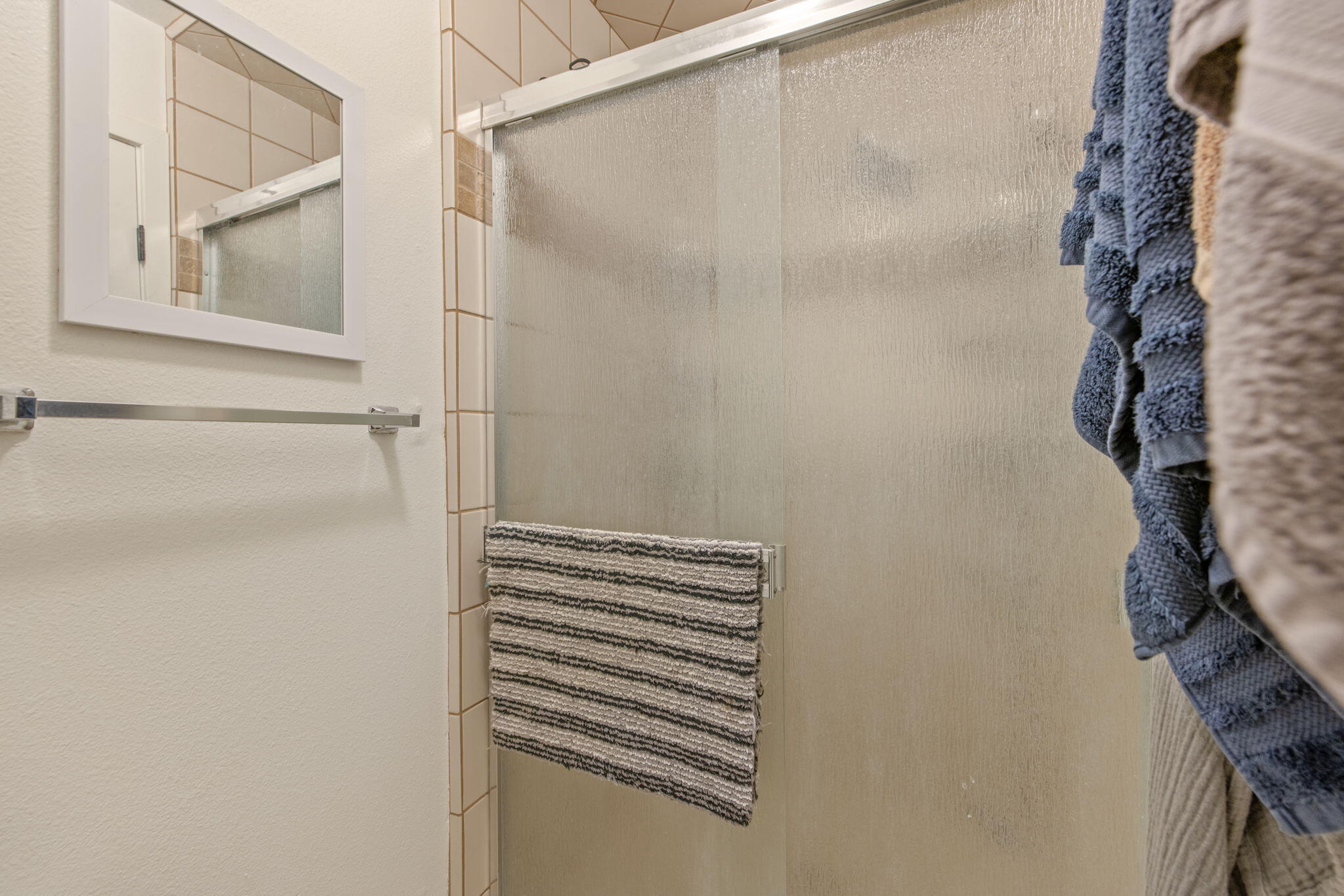 1233 S Kent St, Visalia, CA 93277