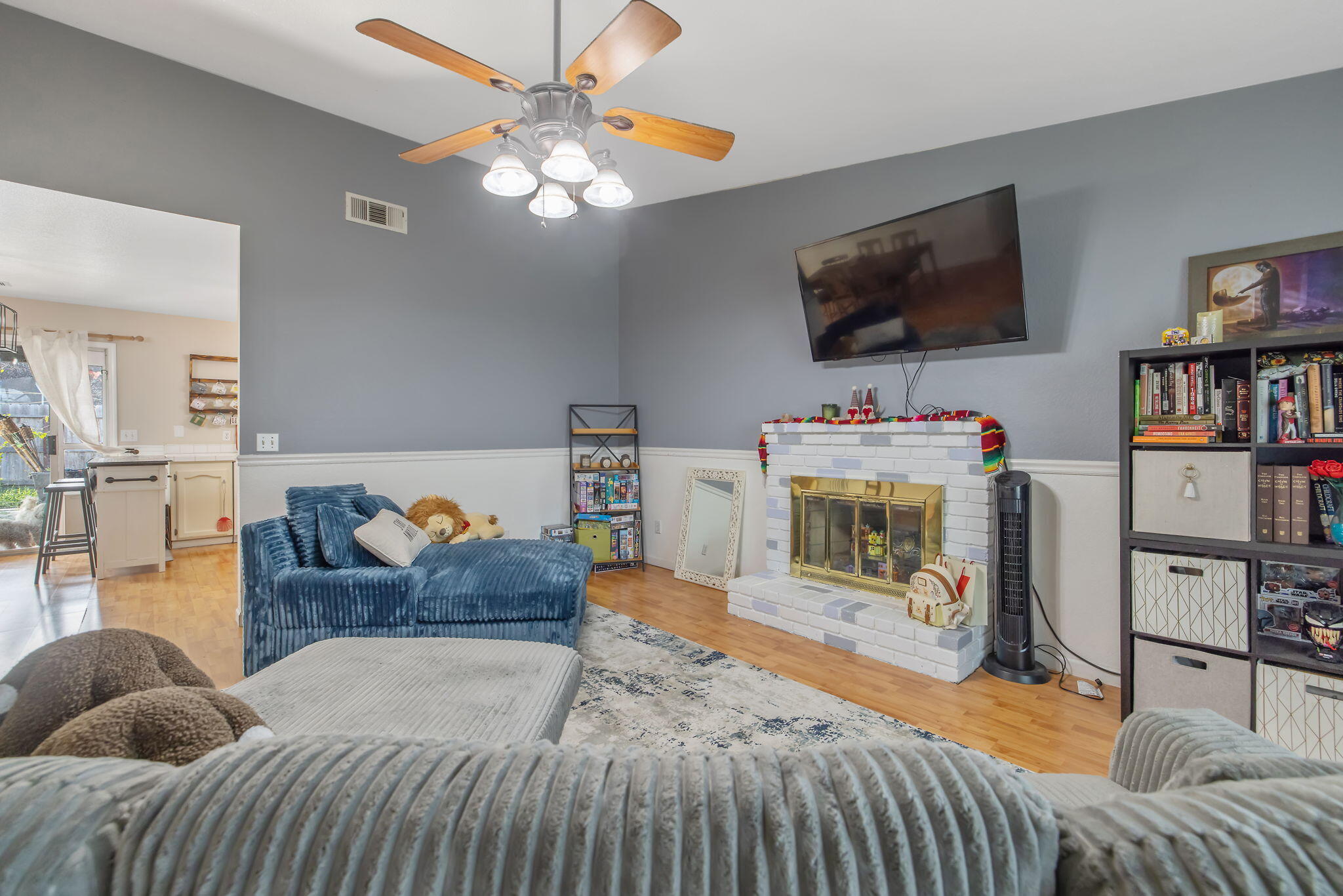 3749 S University St, Visalia, CA 93277