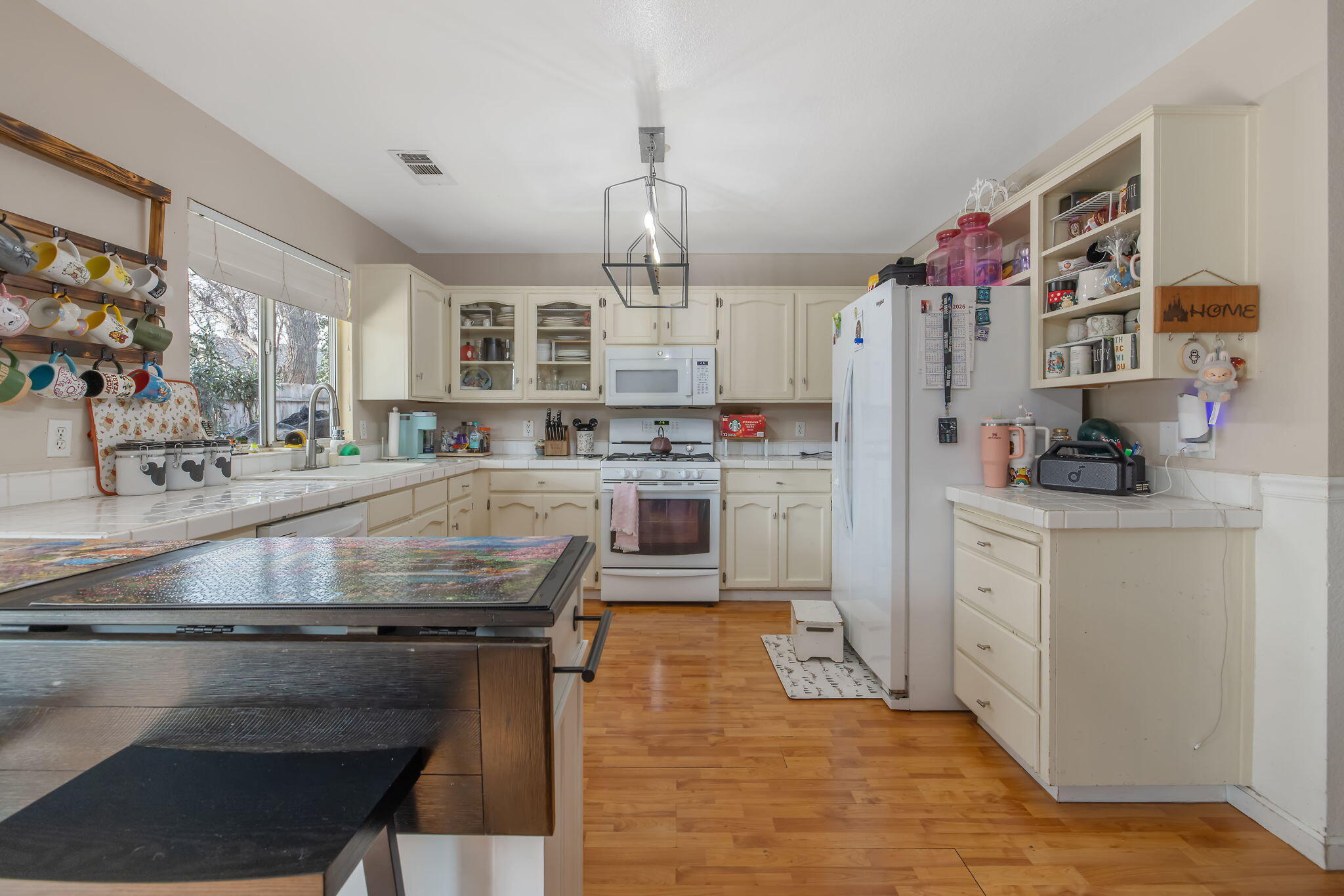 3749 S University St, Visalia, CA 93277