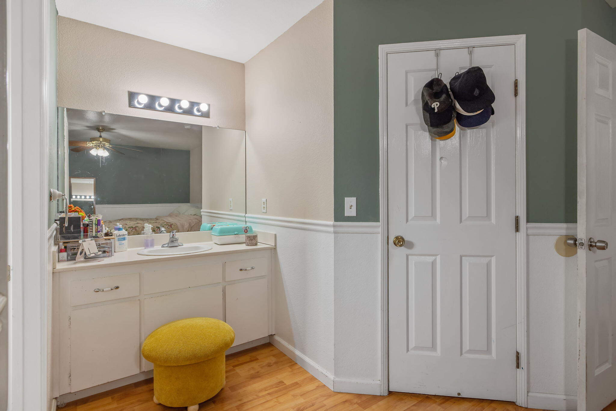 3749 S University St, Visalia, CA 93277