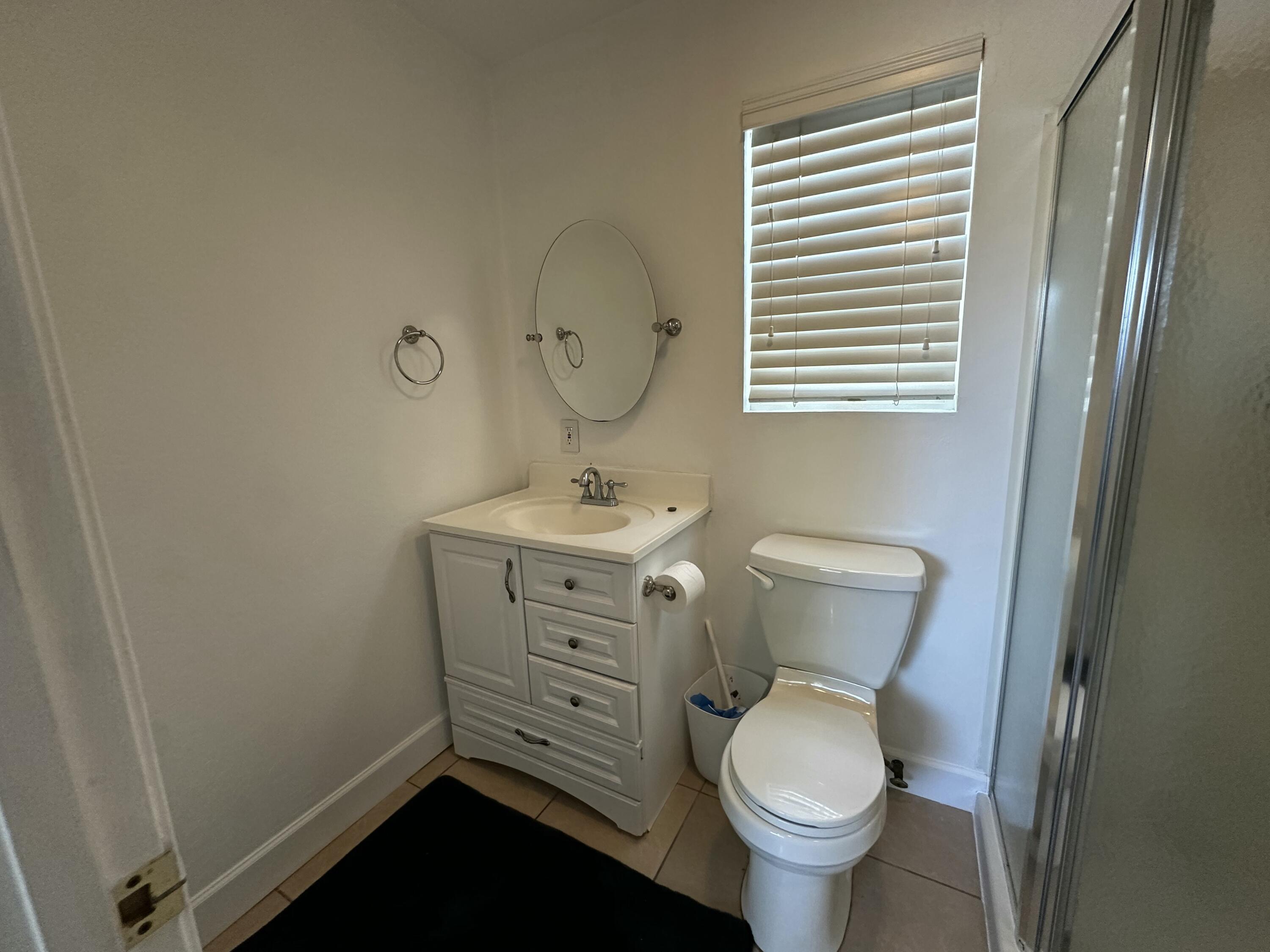 3749 S University St, Visalia, CA 93277