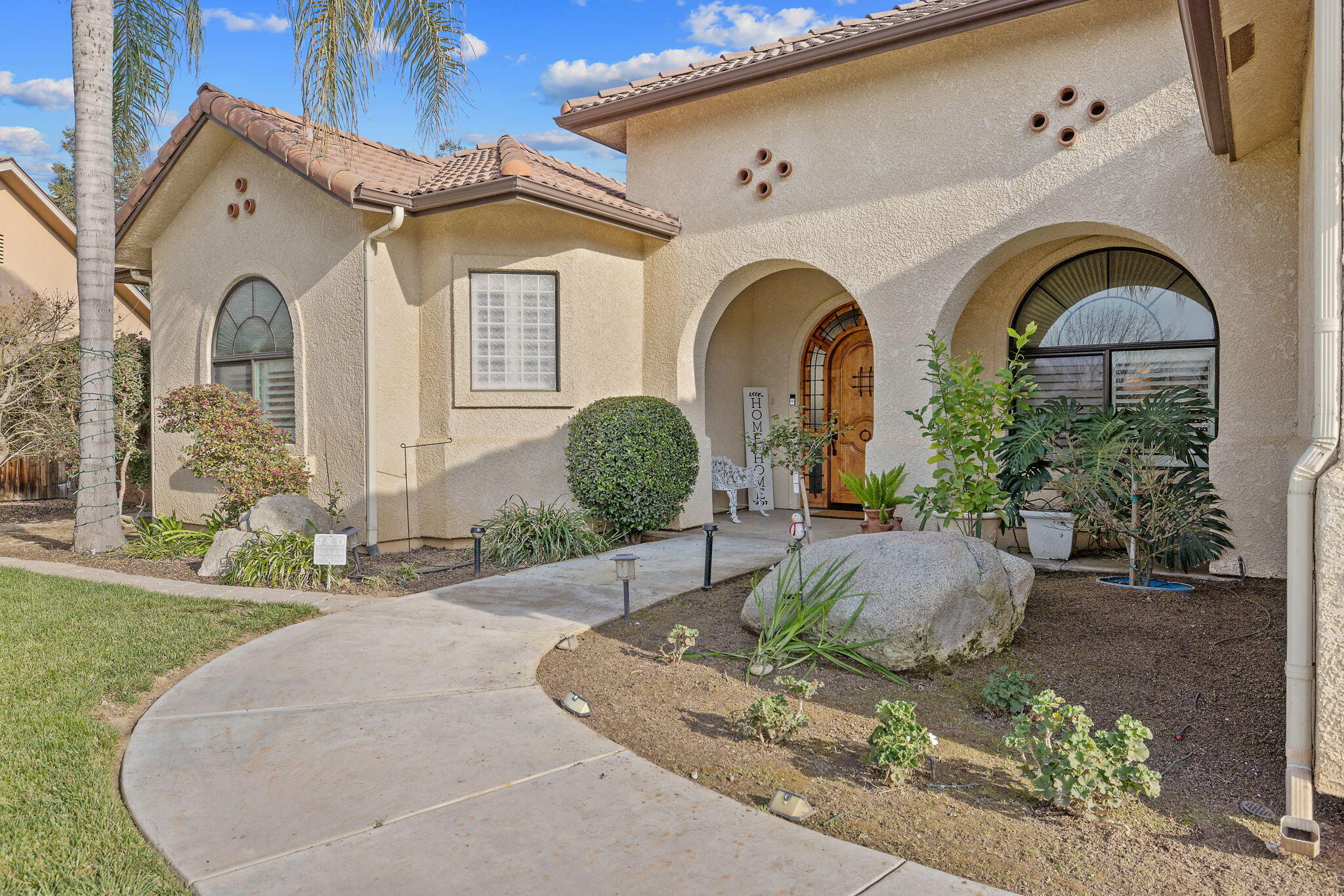 729 St Thomas Ct, Exeter, CA 93221