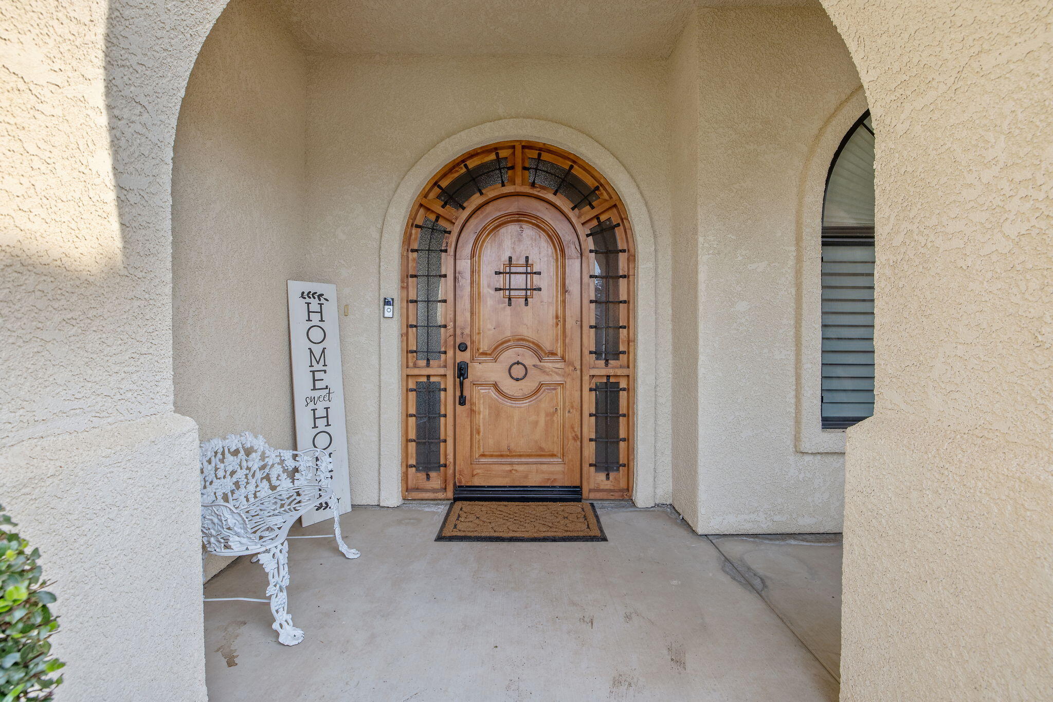 729 St Thomas Ct, Exeter, CA 93221