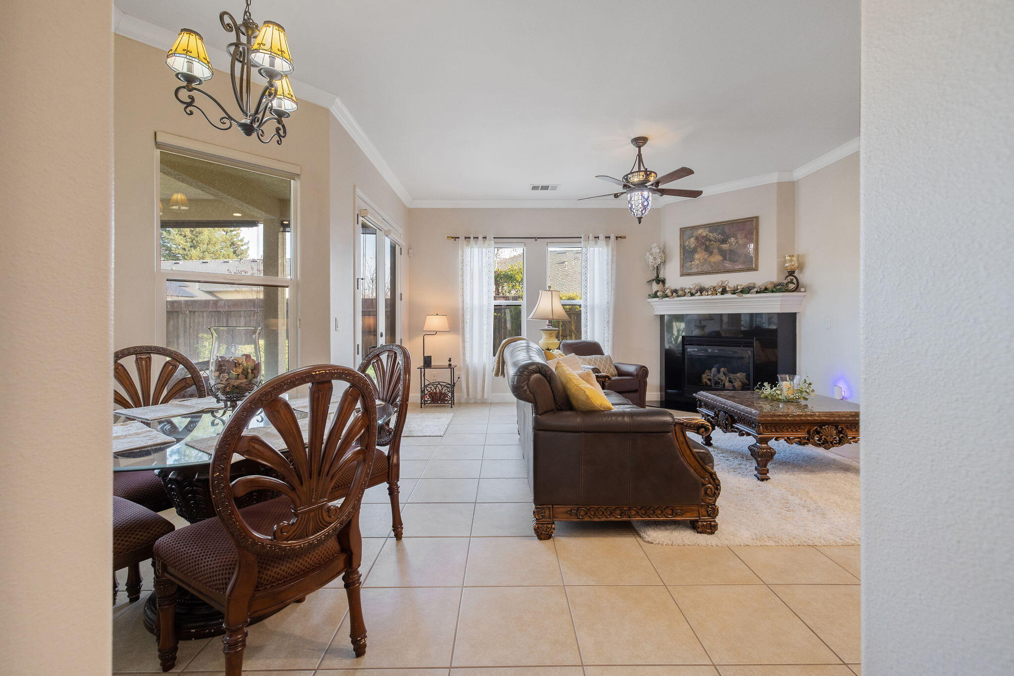 729 St Thomas Ct, Exeter, CA 93221