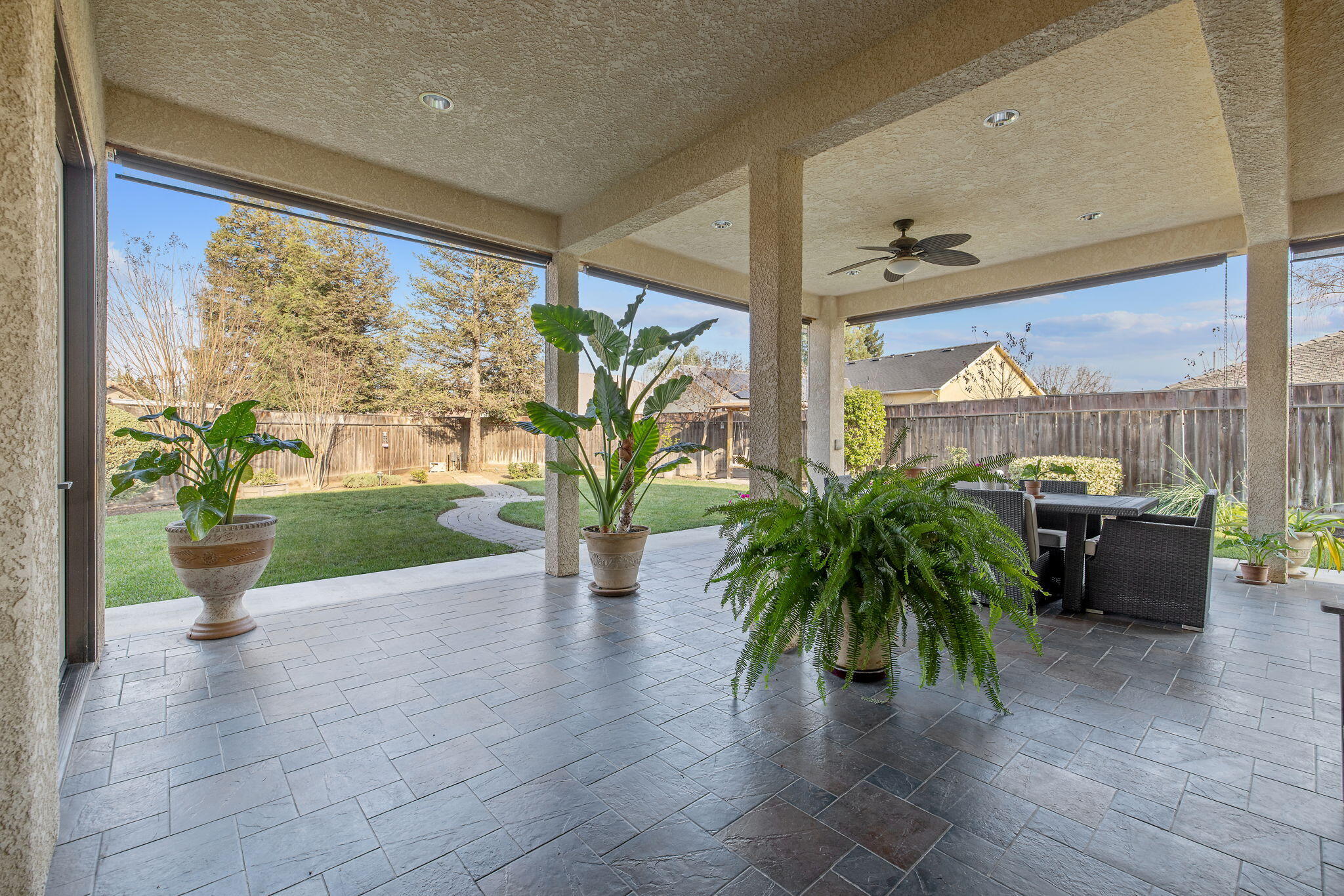 729 St Thomas Ct, Exeter, CA 93221