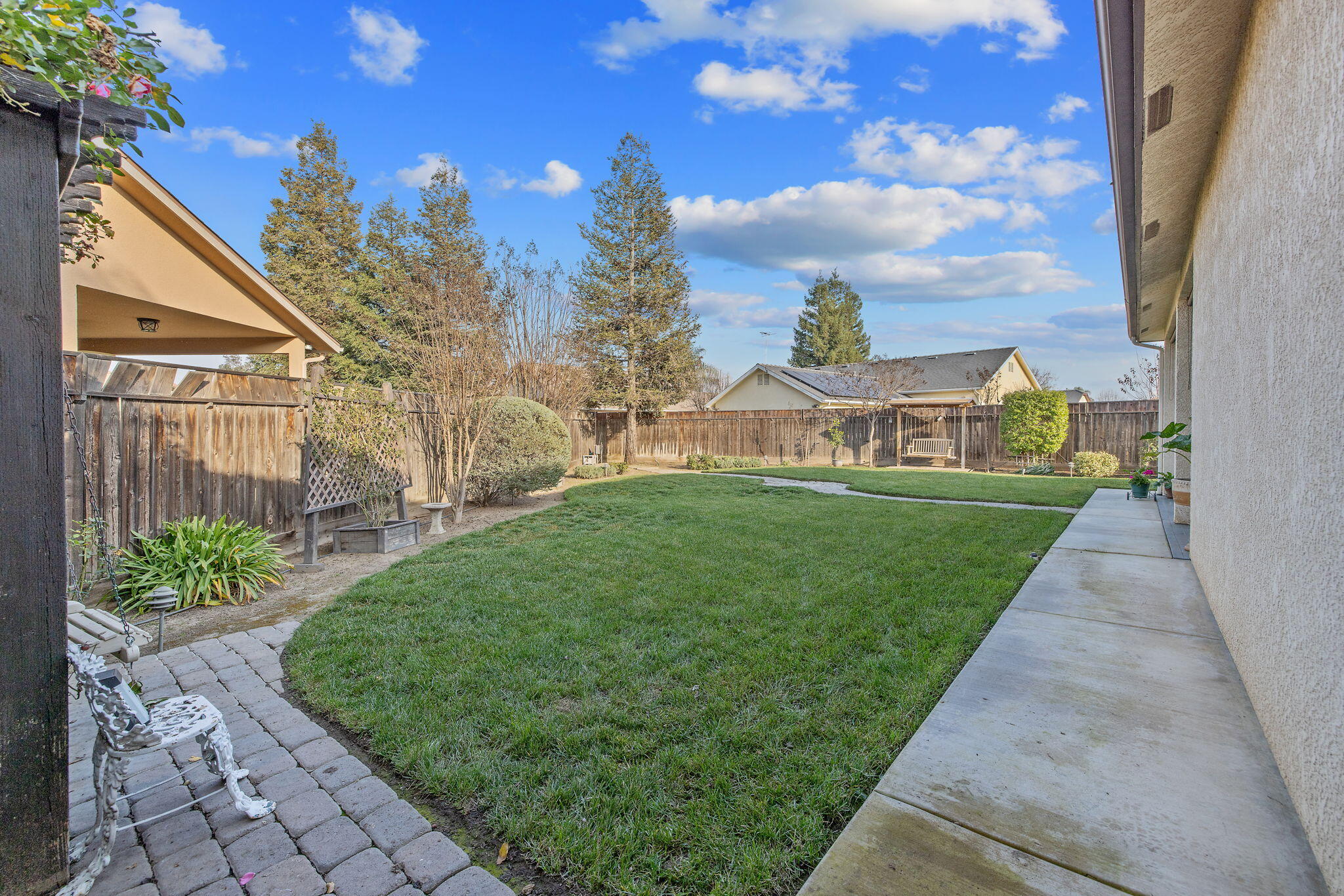 729 St Thomas Ct, Exeter, CA 93221