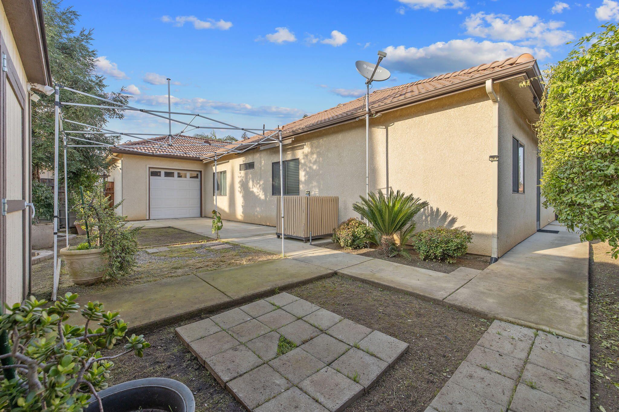 729 St Thomas Ct, Exeter, CA 93221