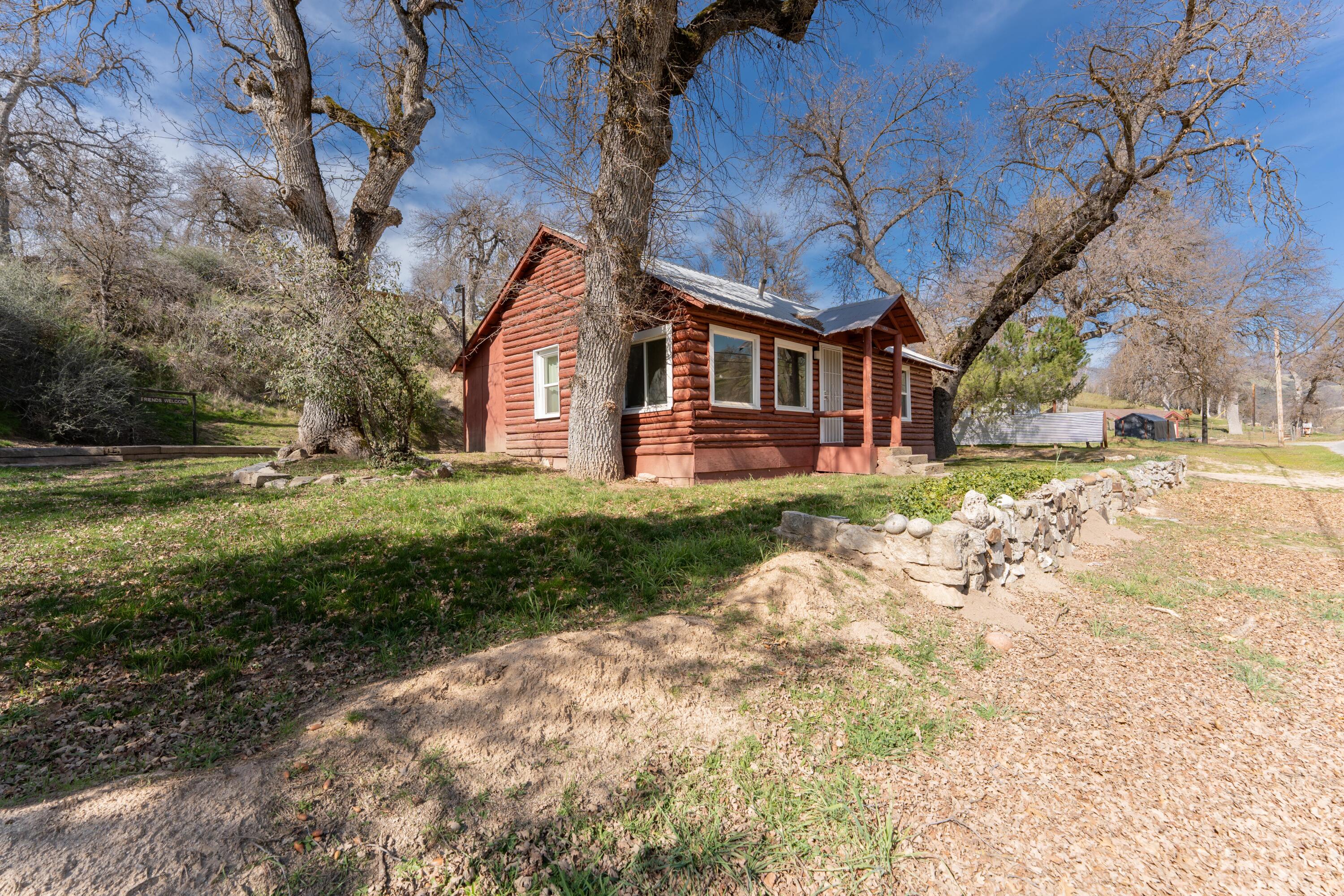 43875 Pine Flat Dr, California Hot Springs, CA 93207