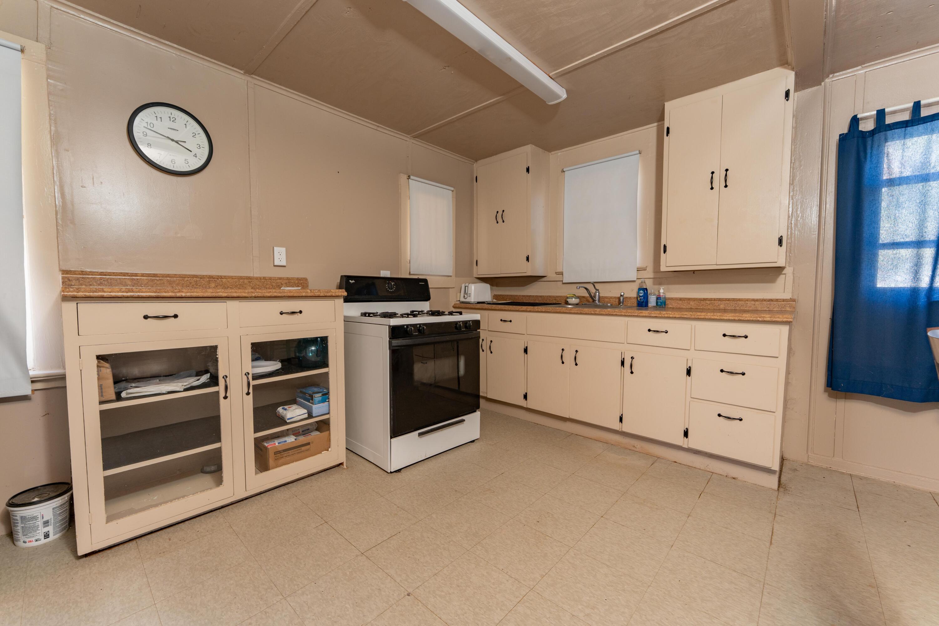 43875 Pine Flat Dr, California Hot Springs, CA 93207