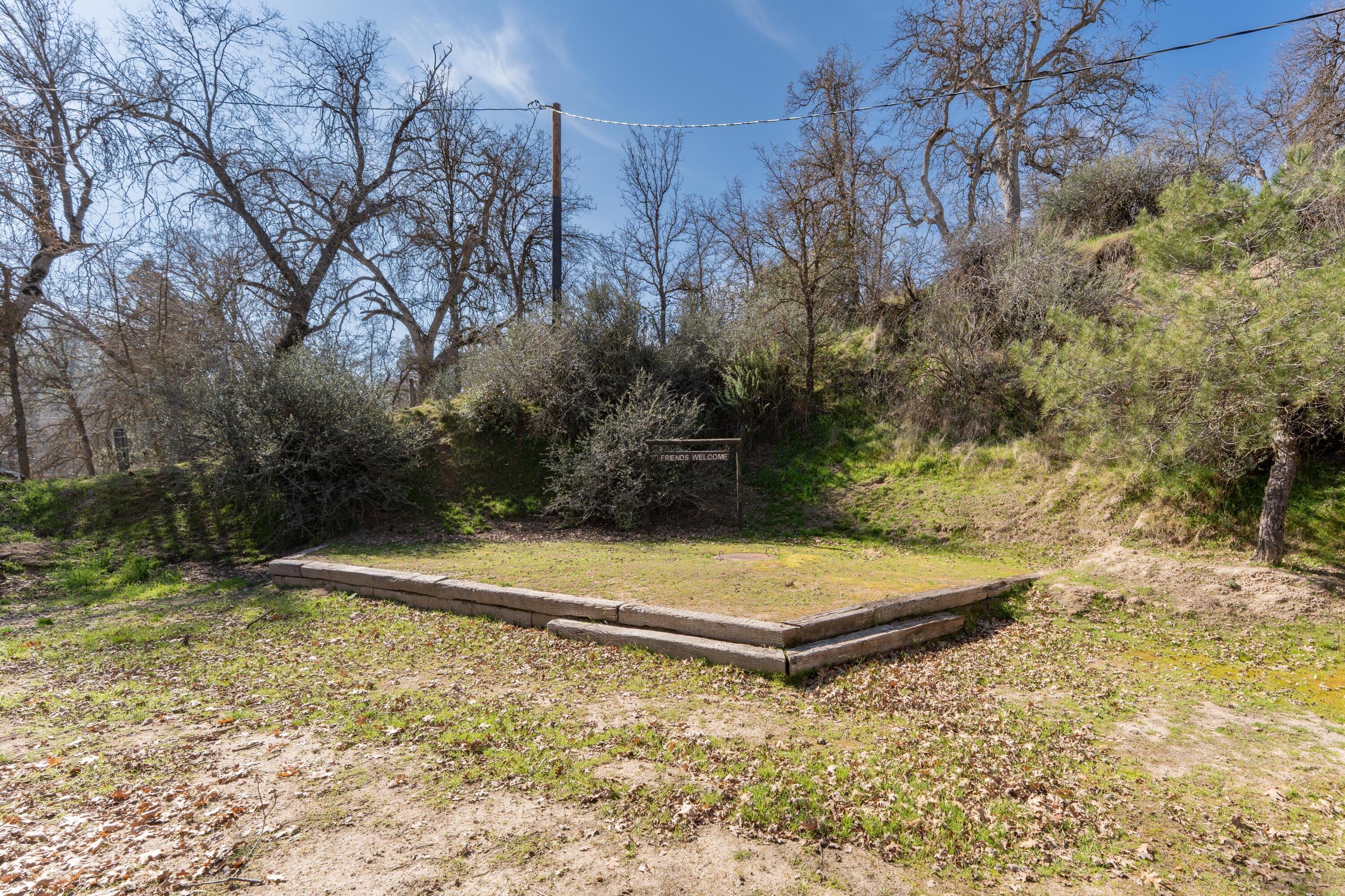 43875 Pine Flat Dr, California Hot Springs, CA 93207