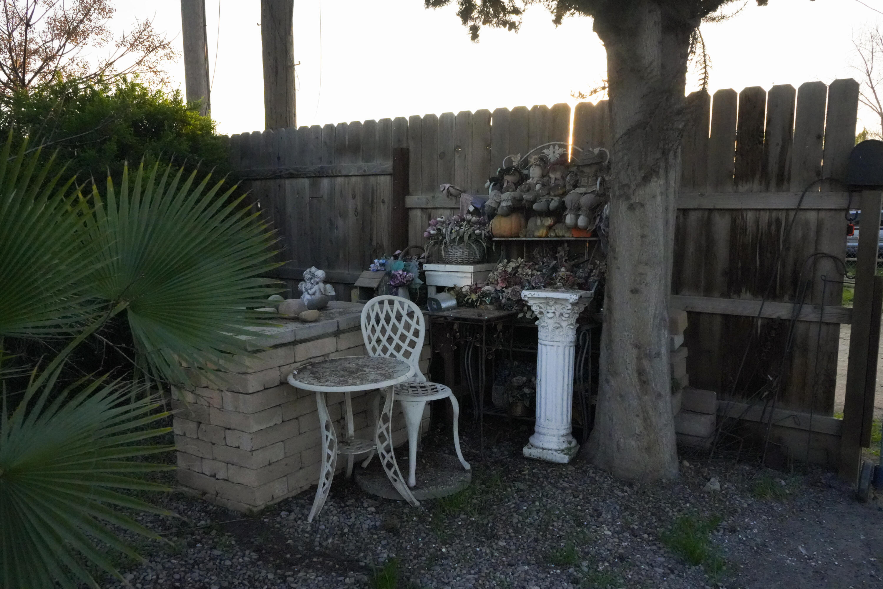 1705 E Foster Dr #B, Tulare, CA 93274