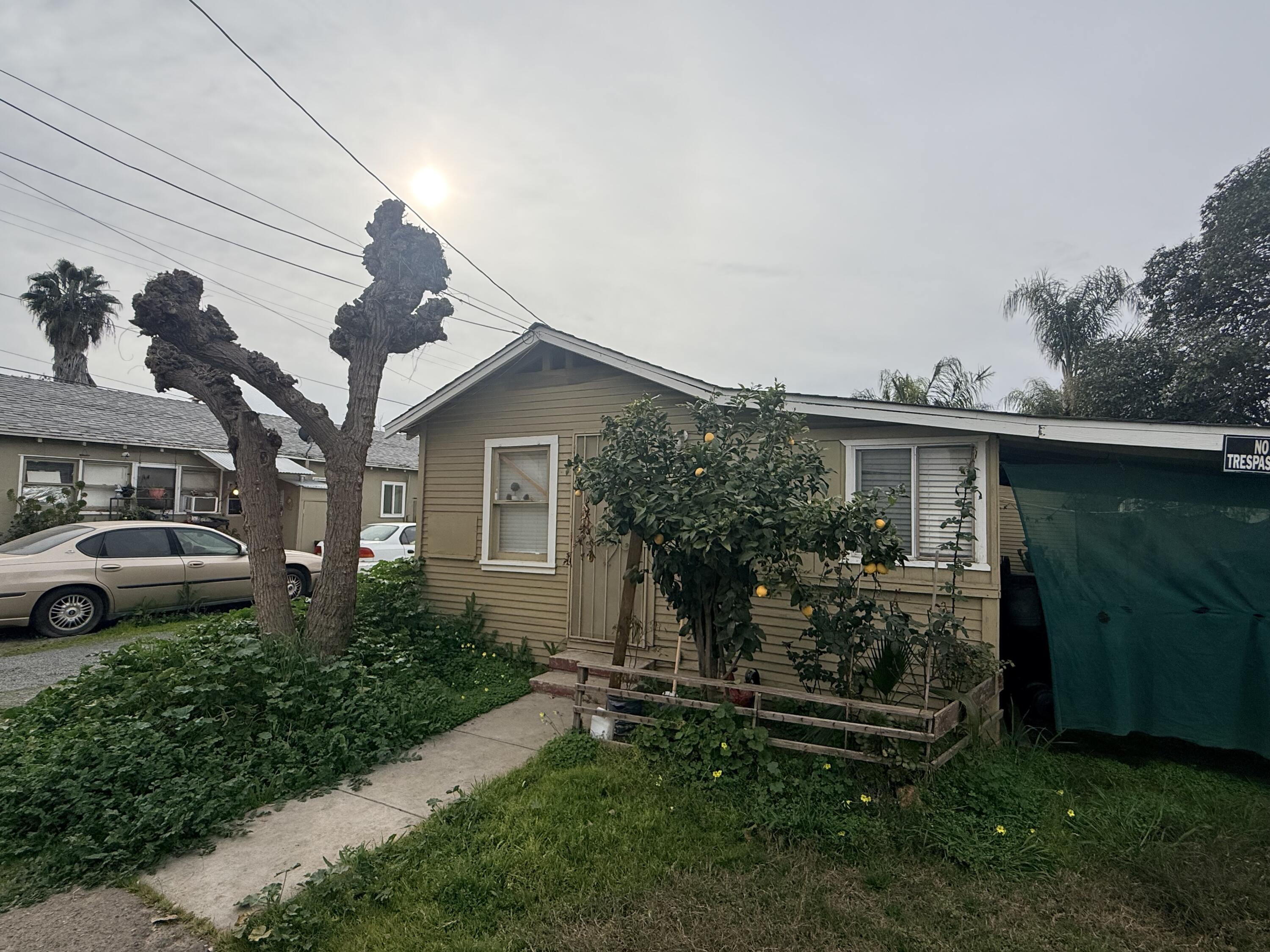 447 W Maple St, Exeter, CA 93221