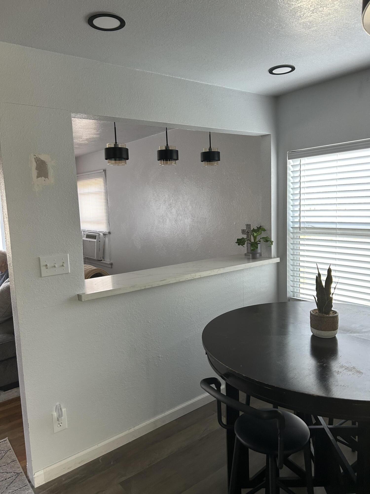 2703 E Goshen Ave, Visalia, CA 93292