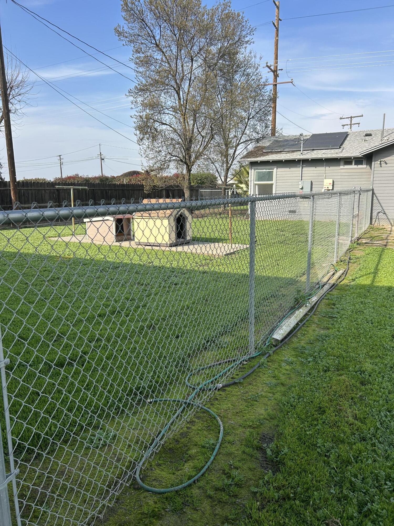 2703 E Goshen Ave, Visalia, CA 93292