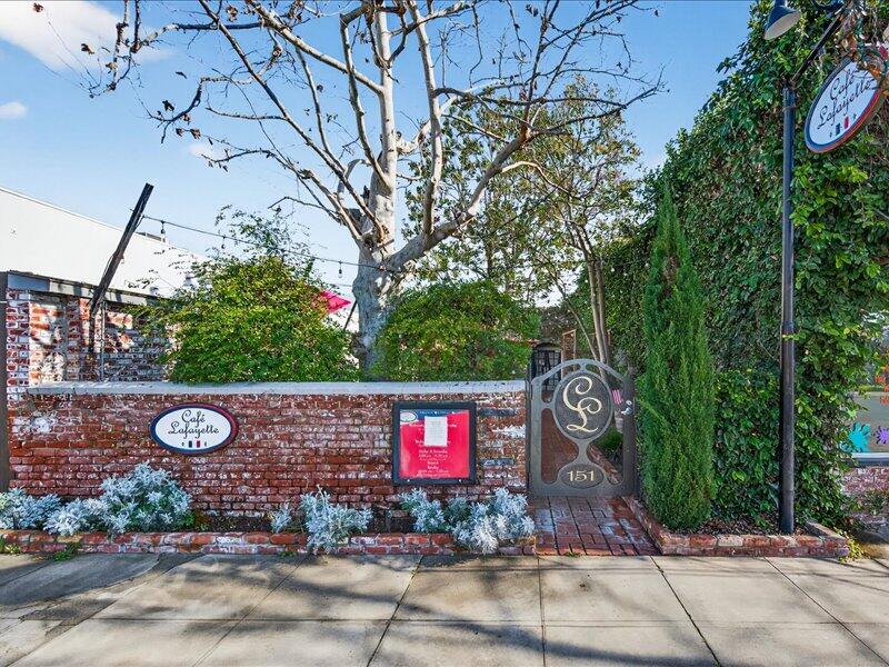 151 S E St, Exeter, CA 93221