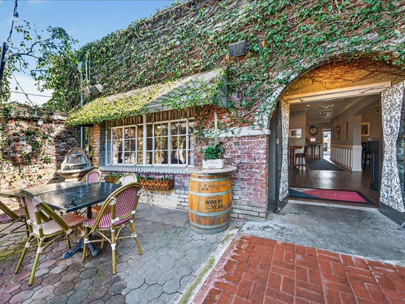 151 S E St, Exeter, CA 93221