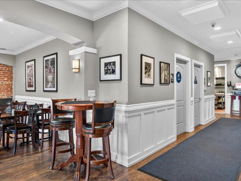 151 S E St, Exeter, CA 93221