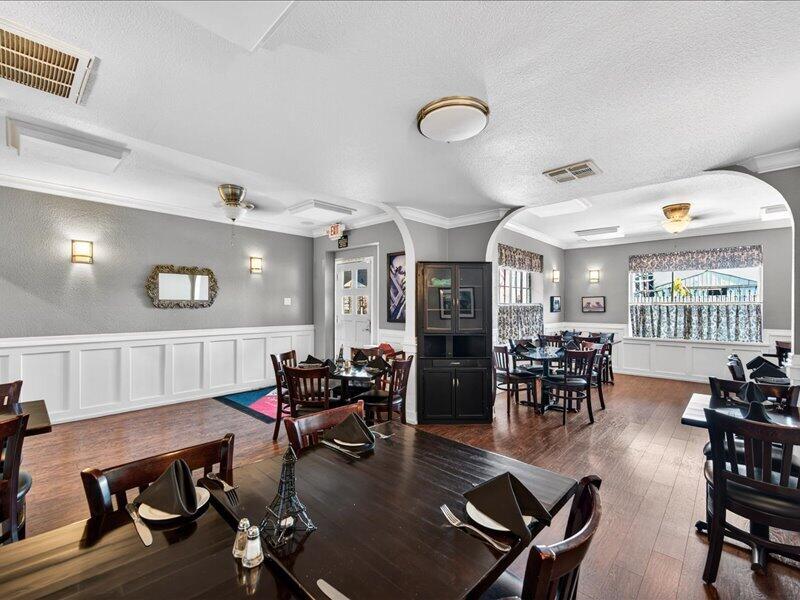 151 S E St, Exeter, CA 93221