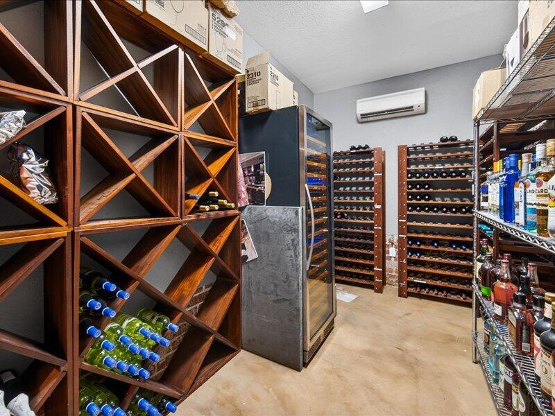 151 S E St, Exeter, CA 93221