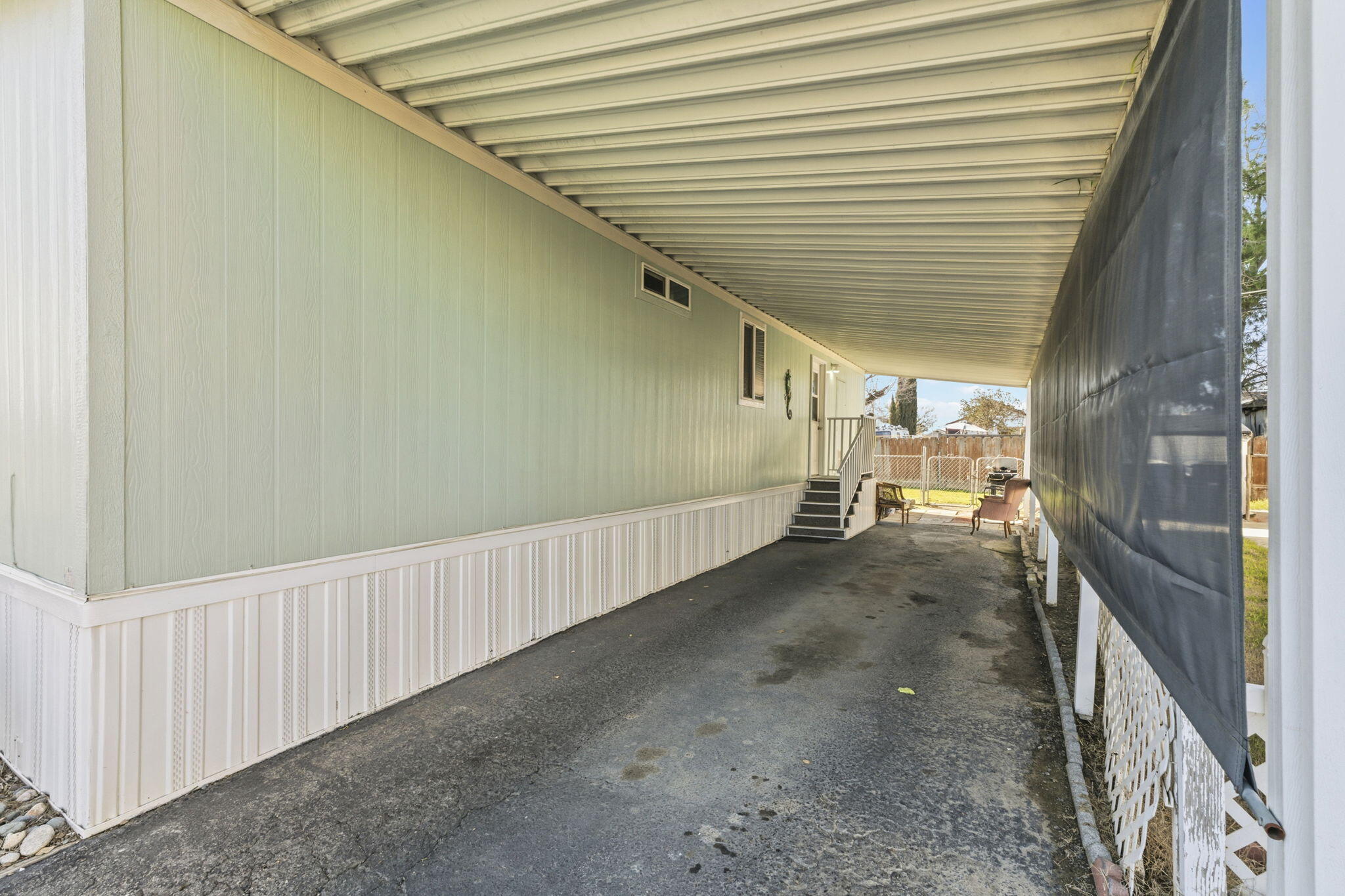 852 E Grangeville Blvd #49, Hanford, CA 93230