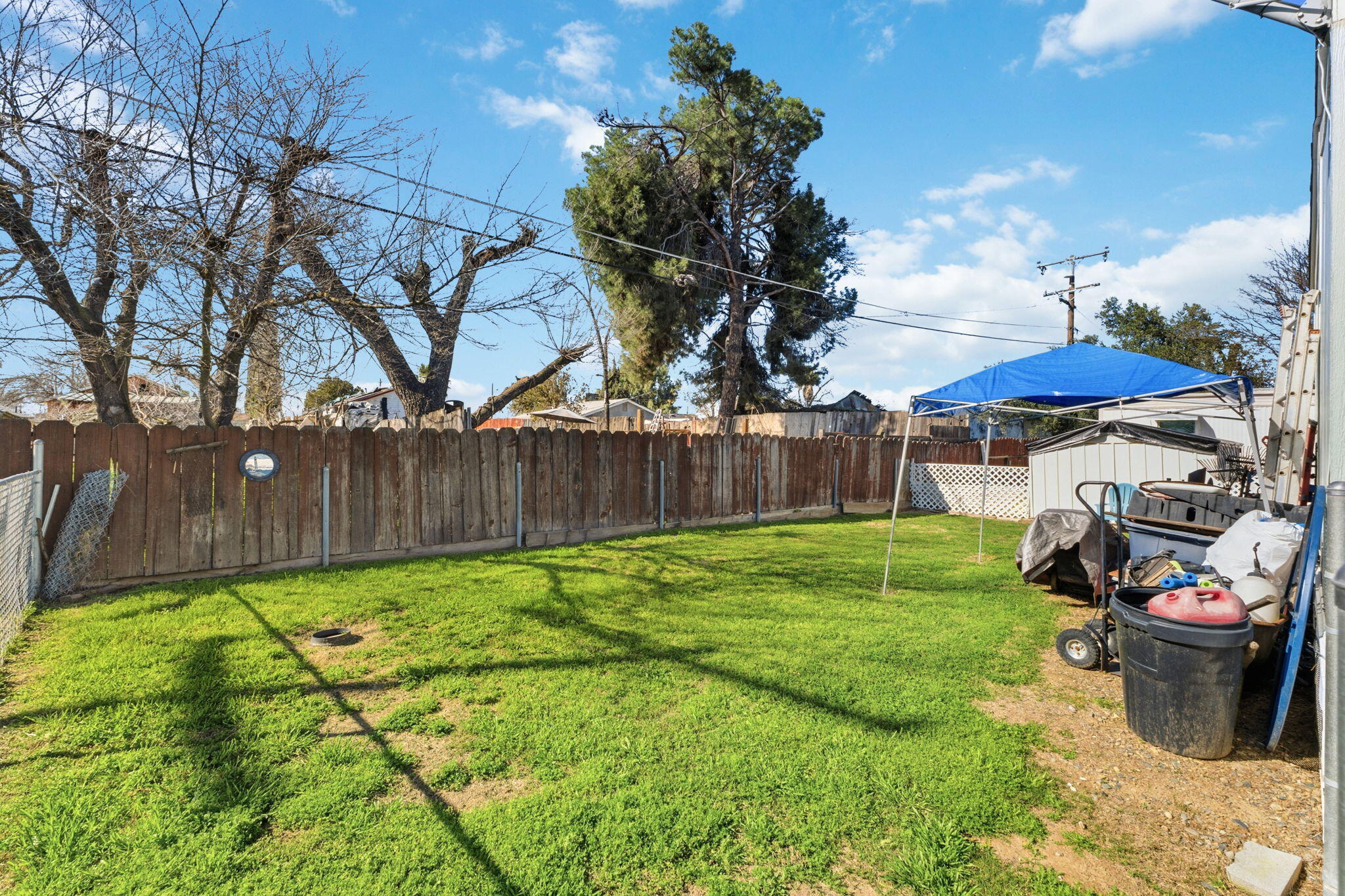 852 E Grangeville Blvd #49, Hanford, CA 93230