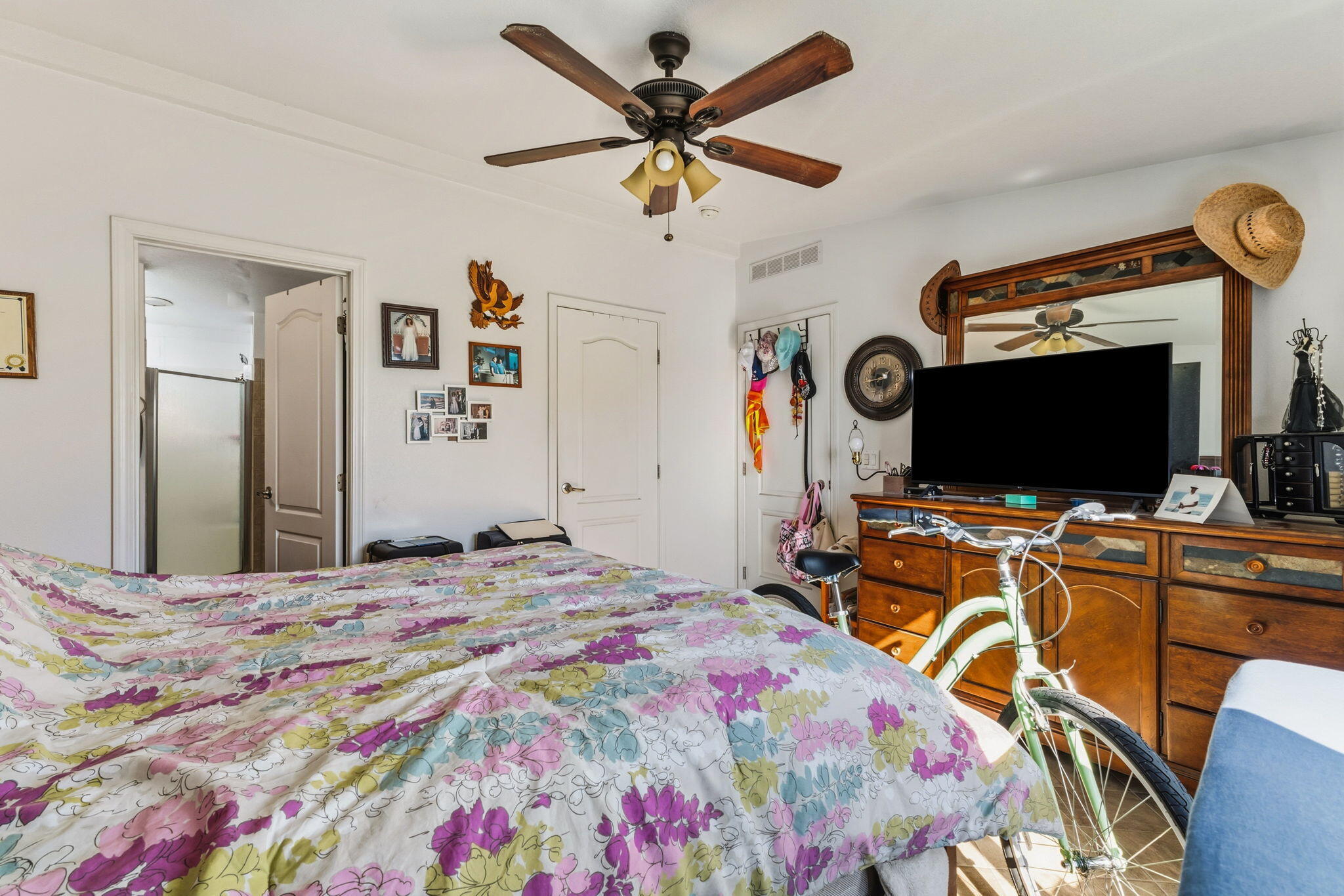 852 E Grangeville Blvd #49, Hanford, CA 93230