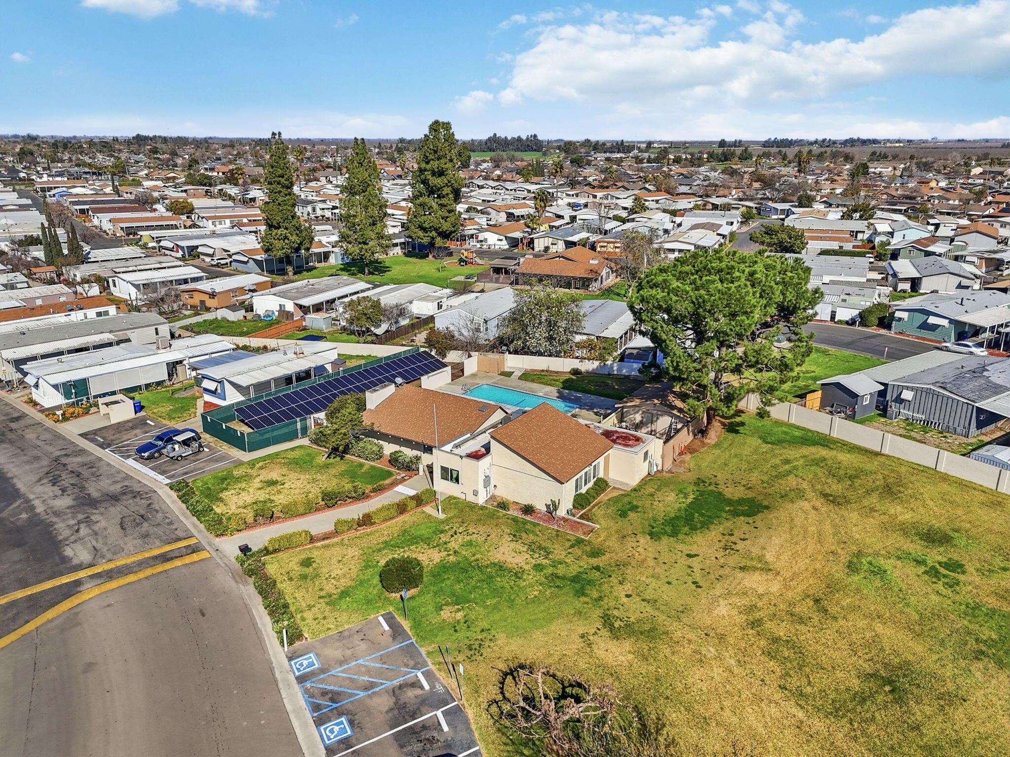 852 E Grangeville Blvd #49, Hanford, CA 93230