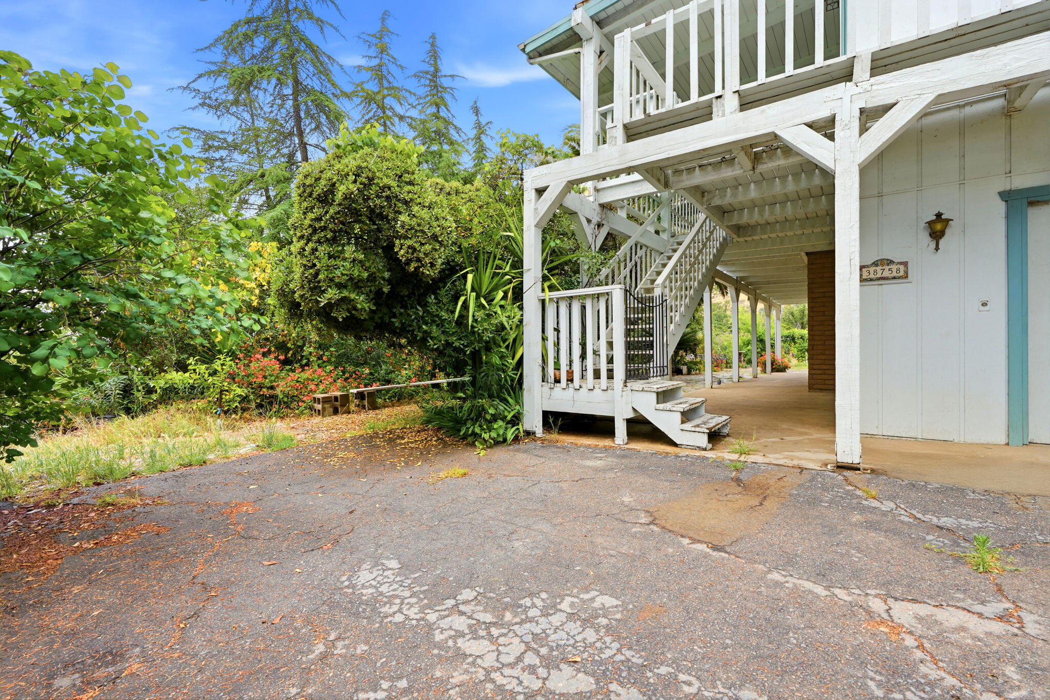 38758 Aster Ln, Yokuts Valley, CA 93675