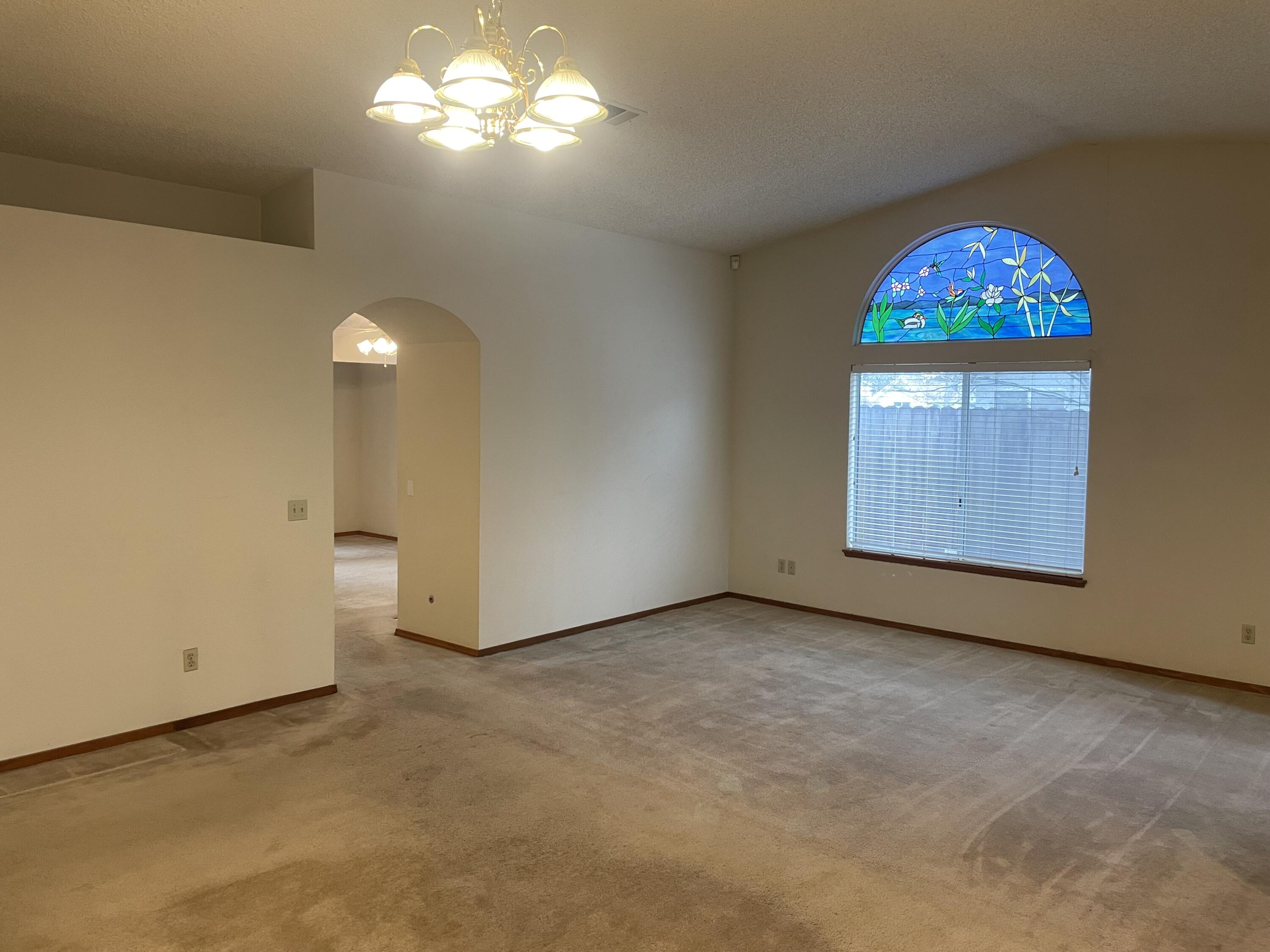 1218 S Parkwood St, Visalia, CA 93277