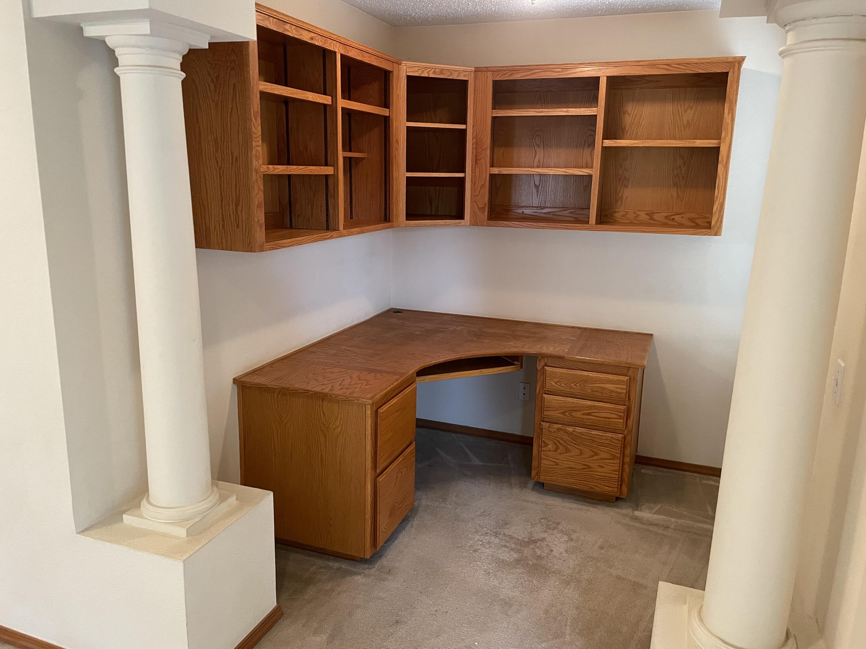 1218 S Parkwood St, Visalia, CA 93277