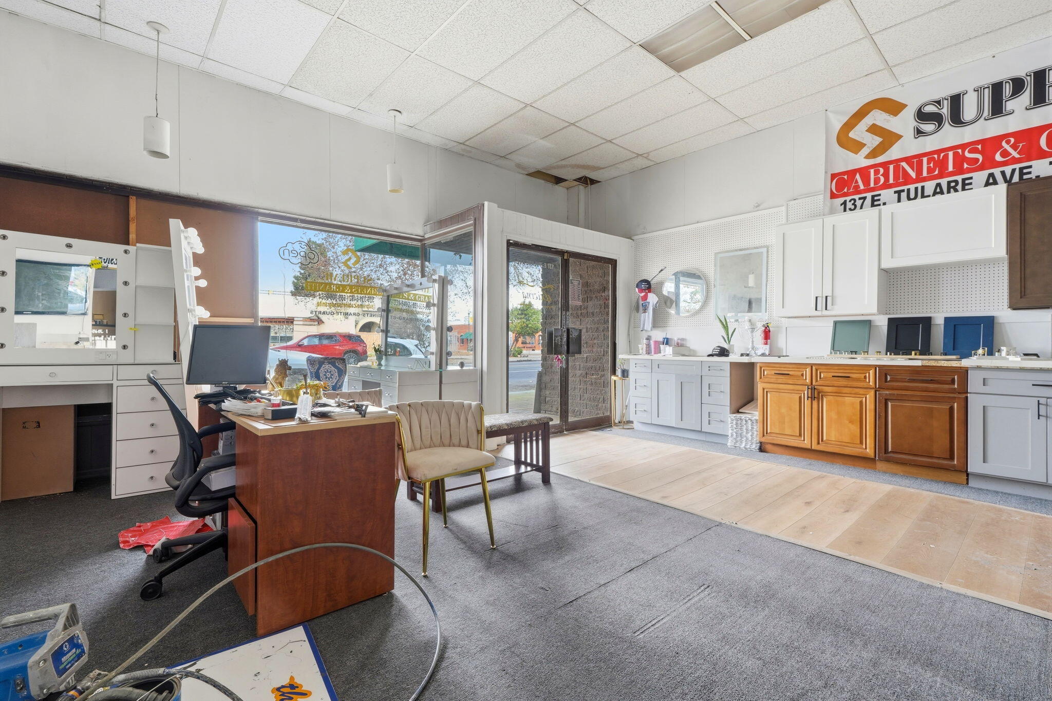 135 E Tulare Ave, Tulare, CA 93274