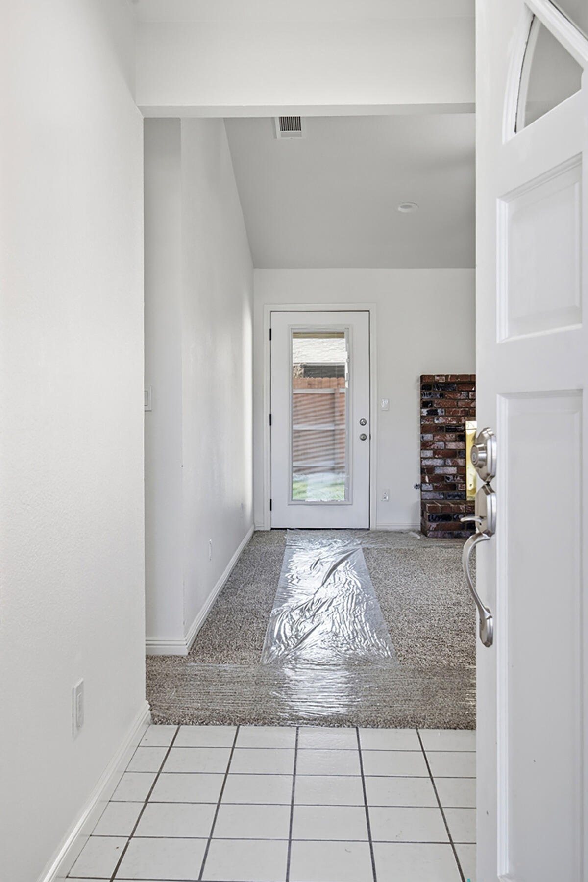 1931 S West Ct, Visalia, CA 93277