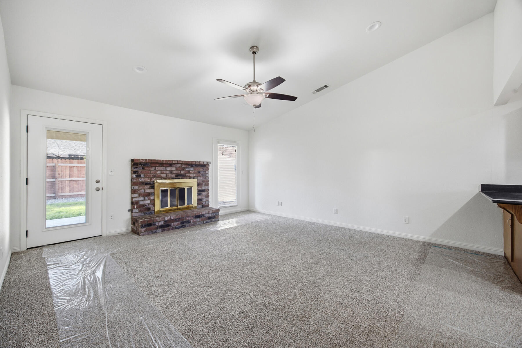 1931 S West Ct, Visalia, CA 93277