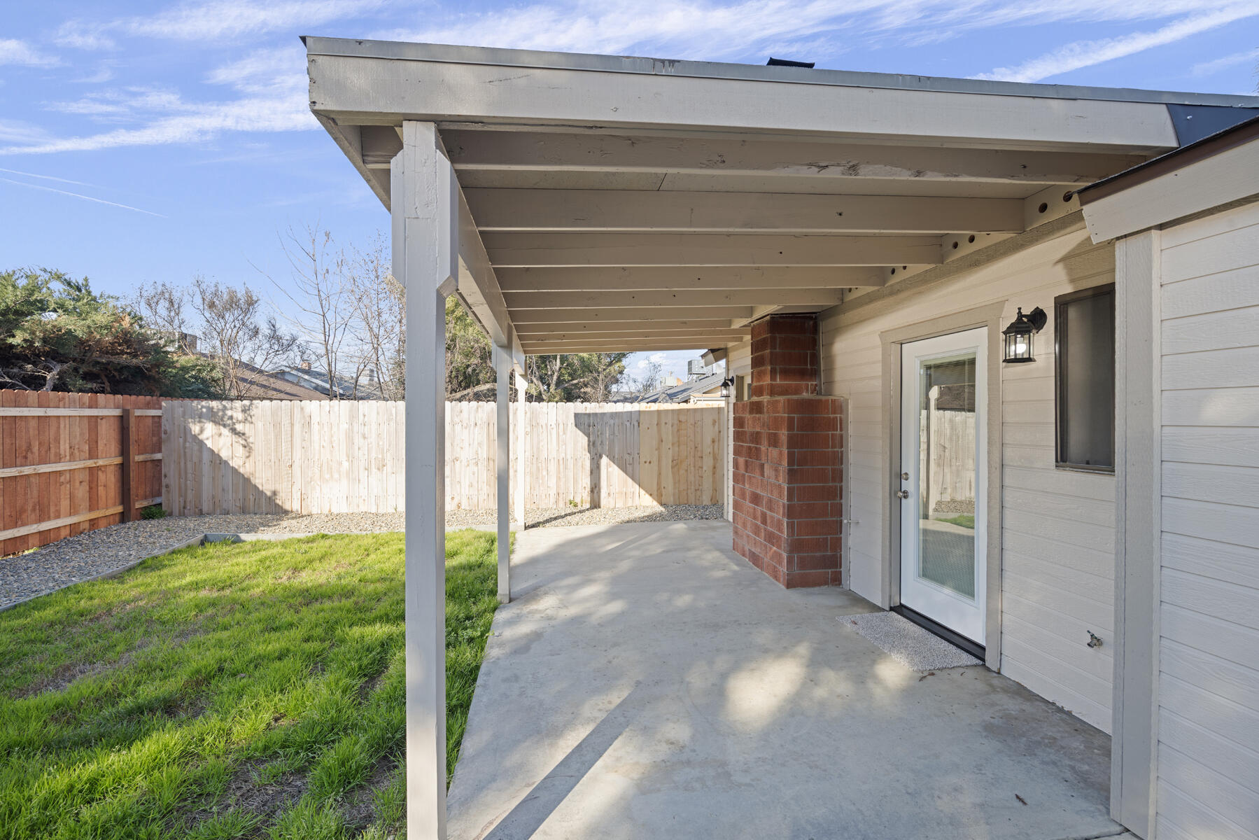 1931 S West Ct, Visalia, CA 93277