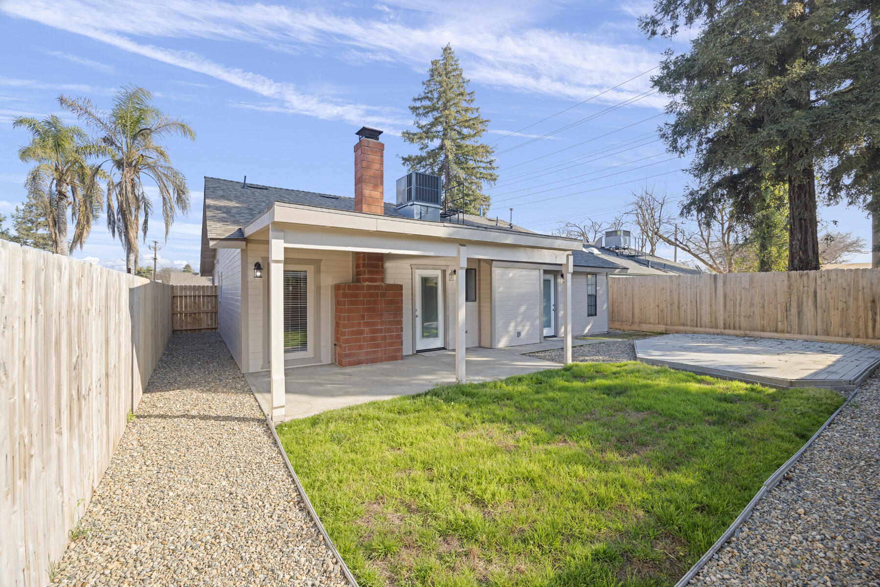 1931 S West Ct, Visalia, CA 93277