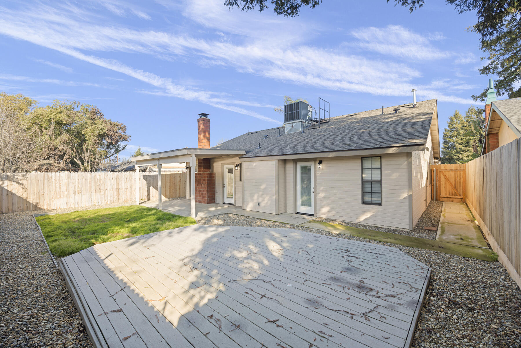 1931 S West Ct, Visalia, CA 93277