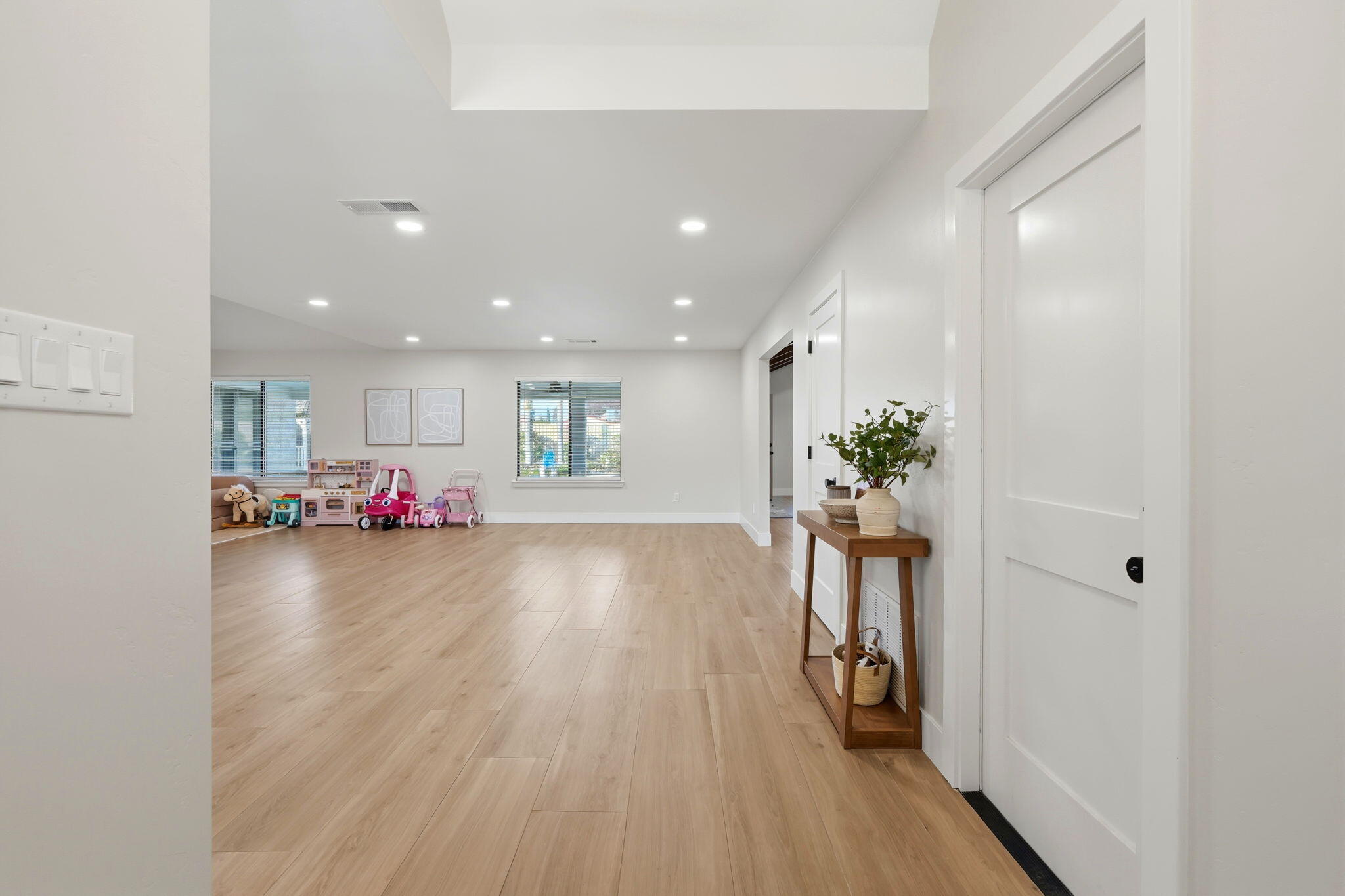 310 E Monte Vista Ave, Visalia, CA 93277