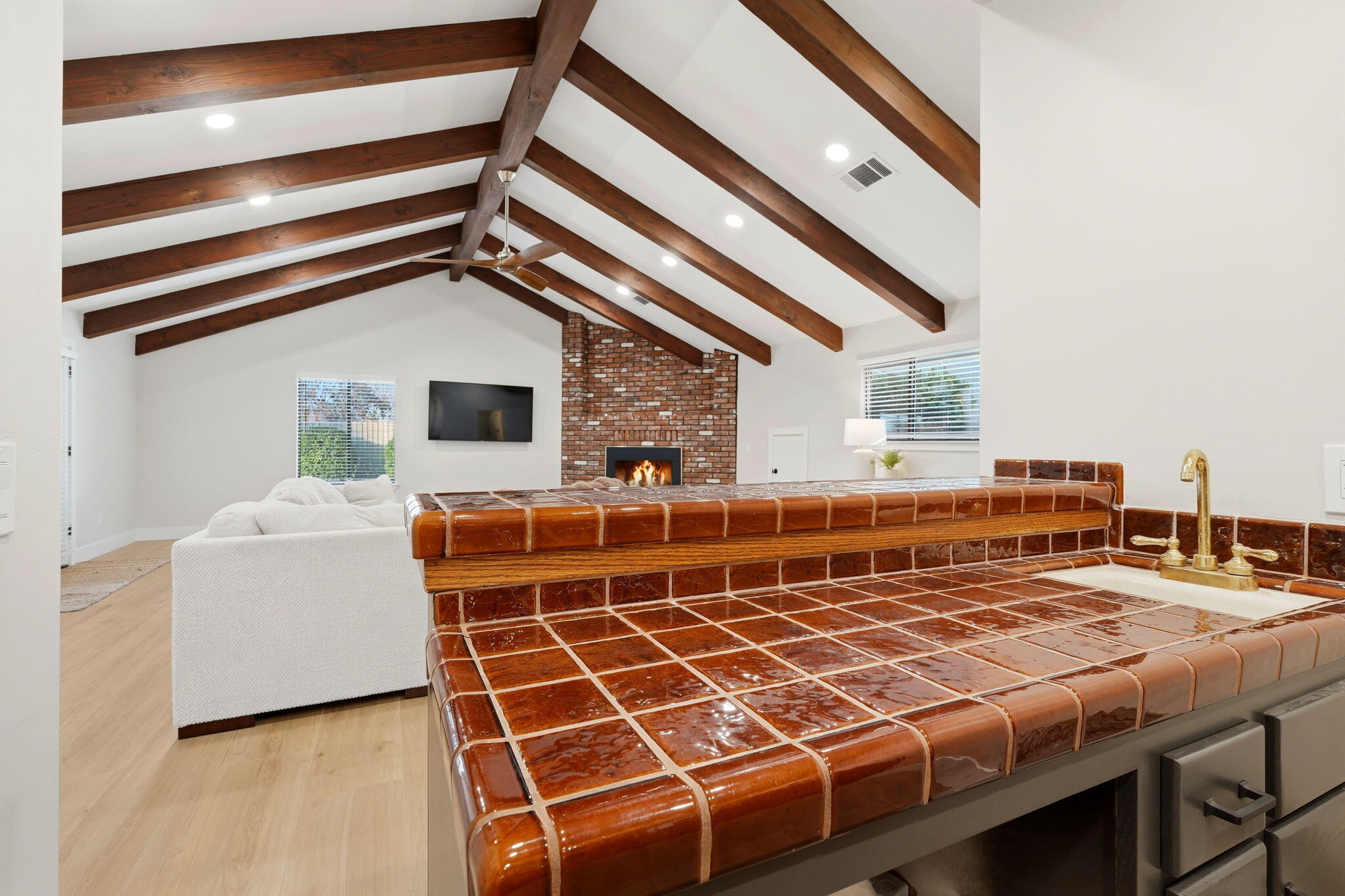 310 E Monte Vista Ave, Visalia, CA 93277