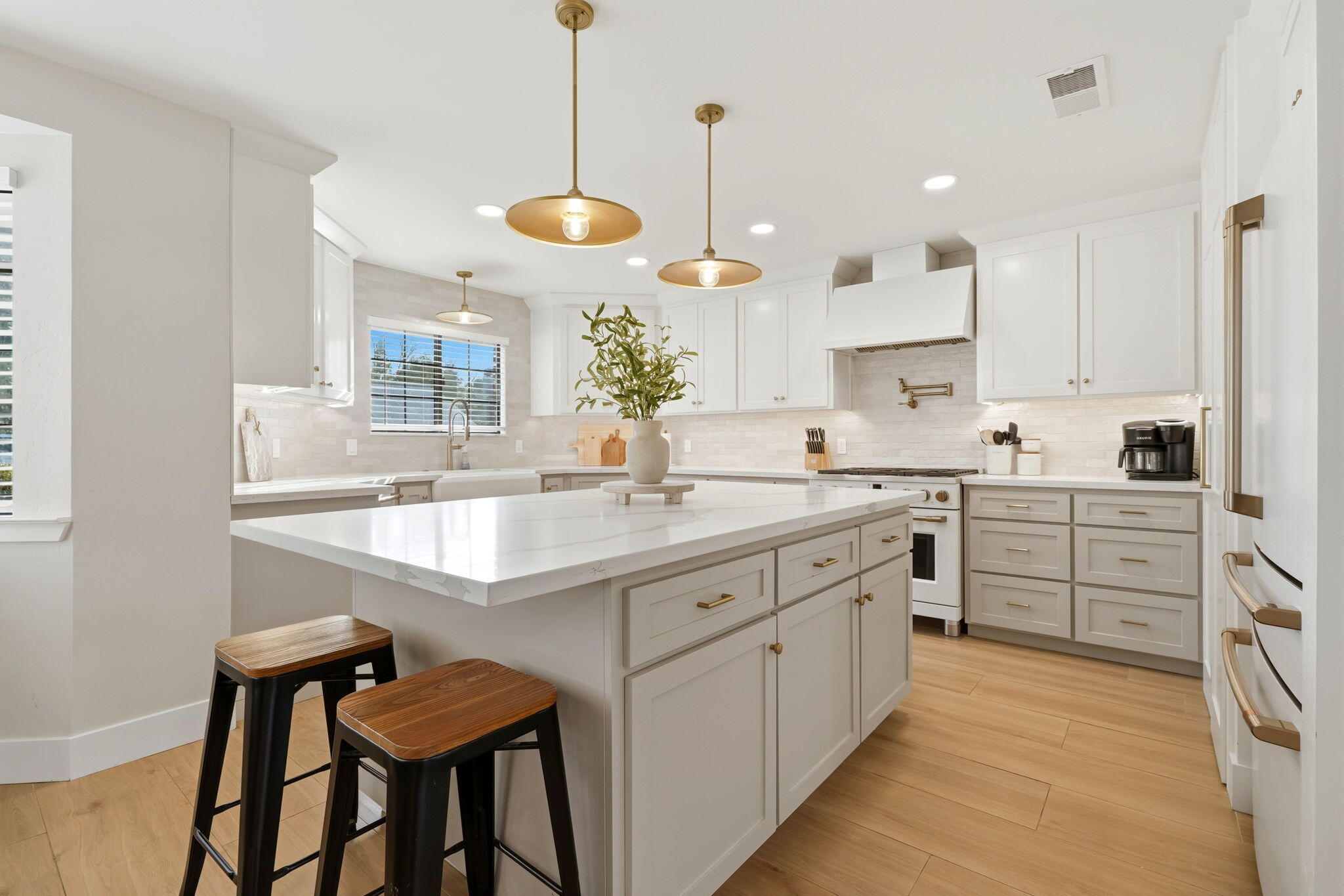 310 E Monte Vista Ave, Visalia, CA 93277