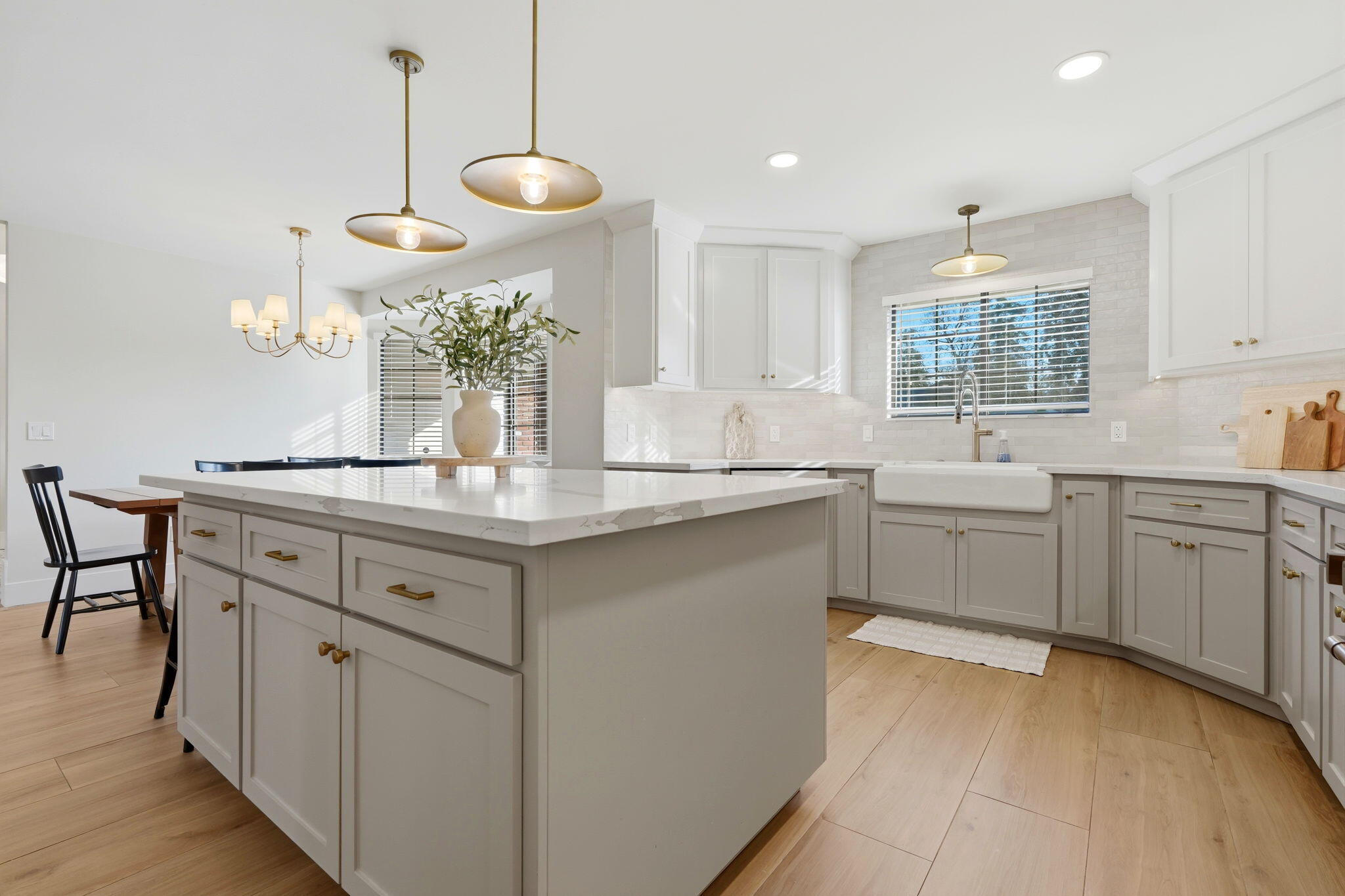 310 E Monte Vista Ave, Visalia, CA 93277