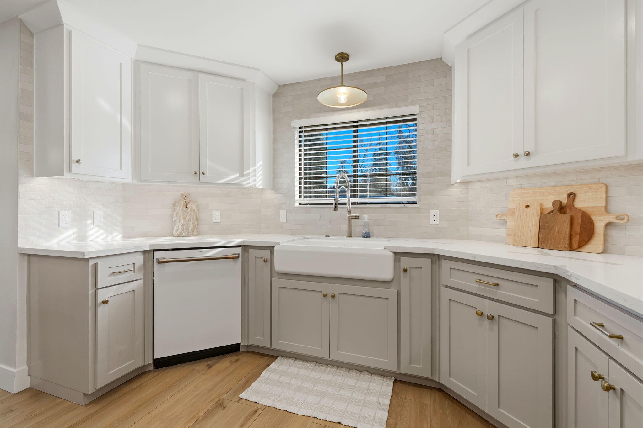 310 E Monte Vista Ave, Visalia, CA 93277