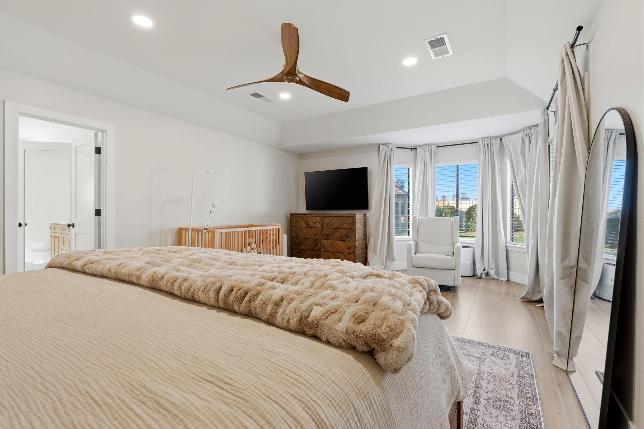 310 E Monte Vista Ave, Visalia, CA 93277