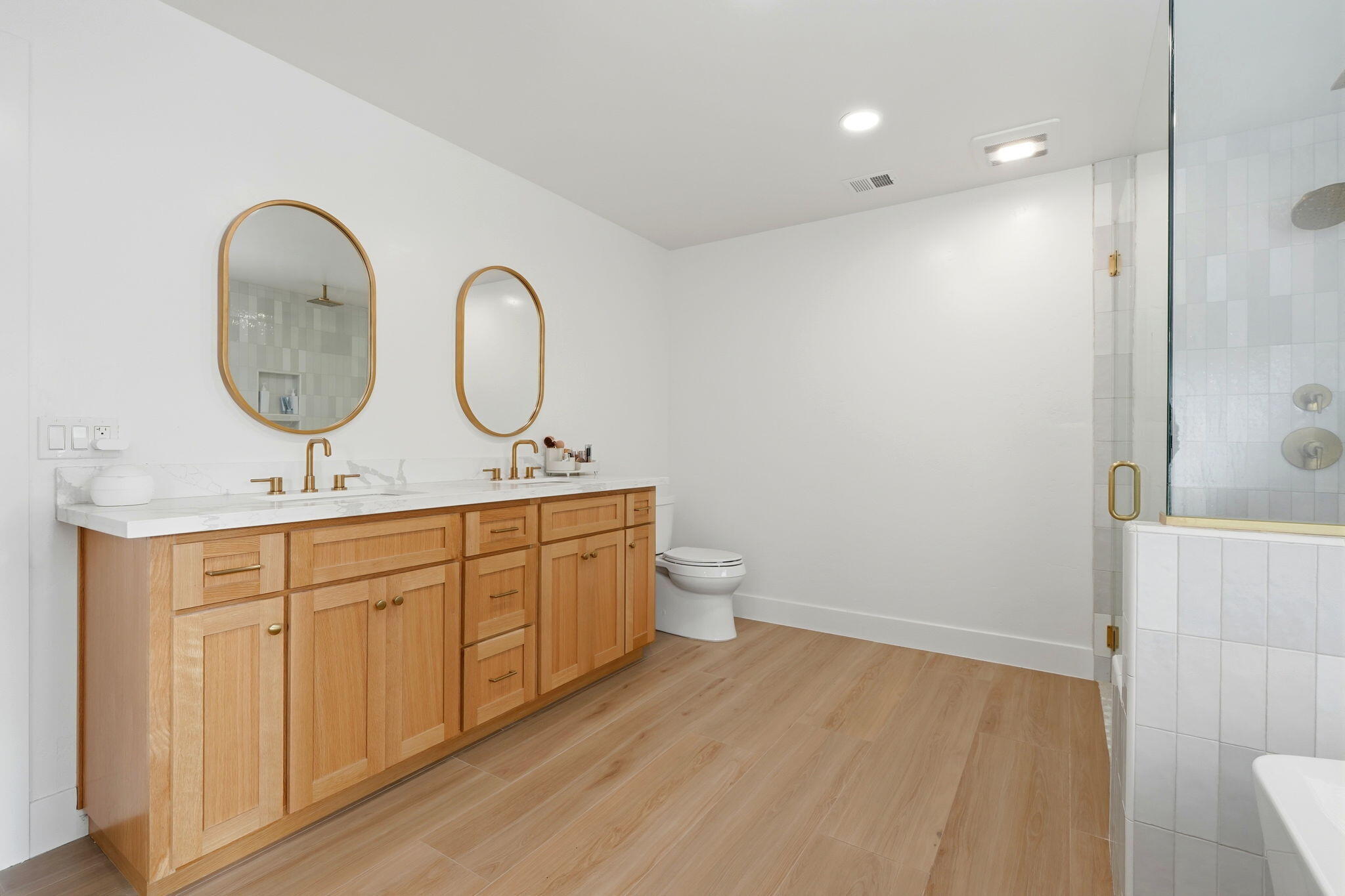 310 E Monte Vista Ave, Visalia, CA 93277