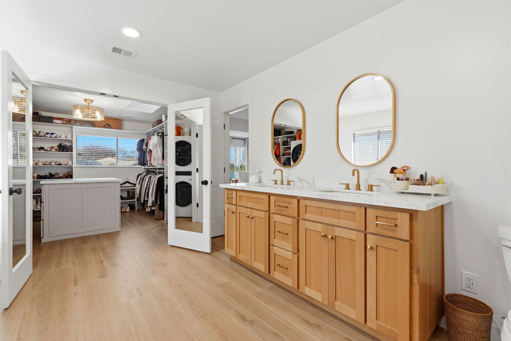 310 E Monte Vista Ave, Visalia, CA 93277