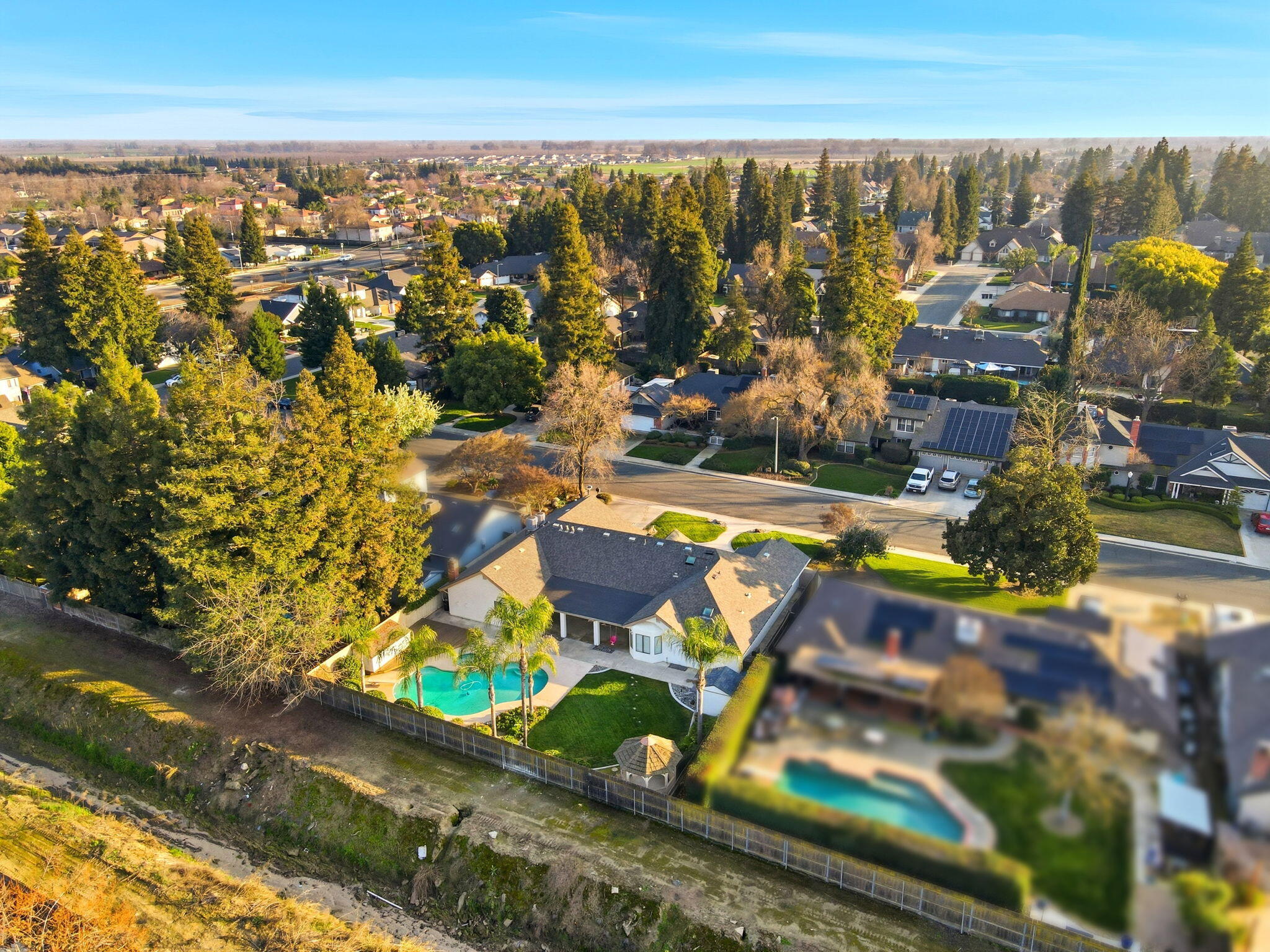 310 E Monte Vista Ave, Visalia, CA 93277