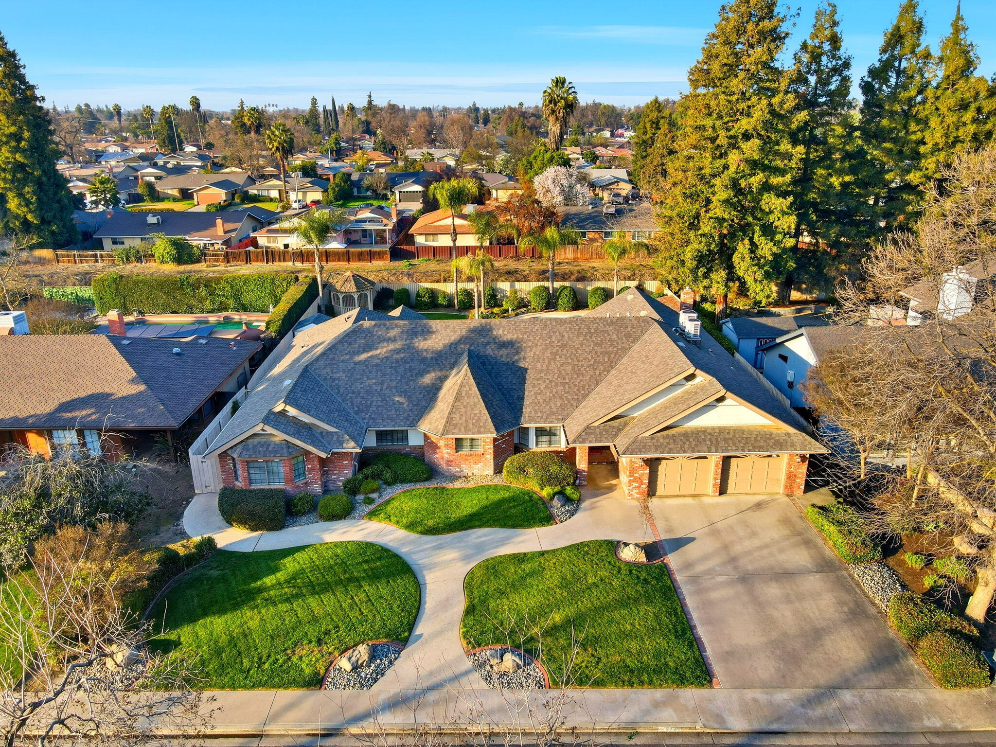 310 E Monte Vista Ave, Visalia, CA 93277