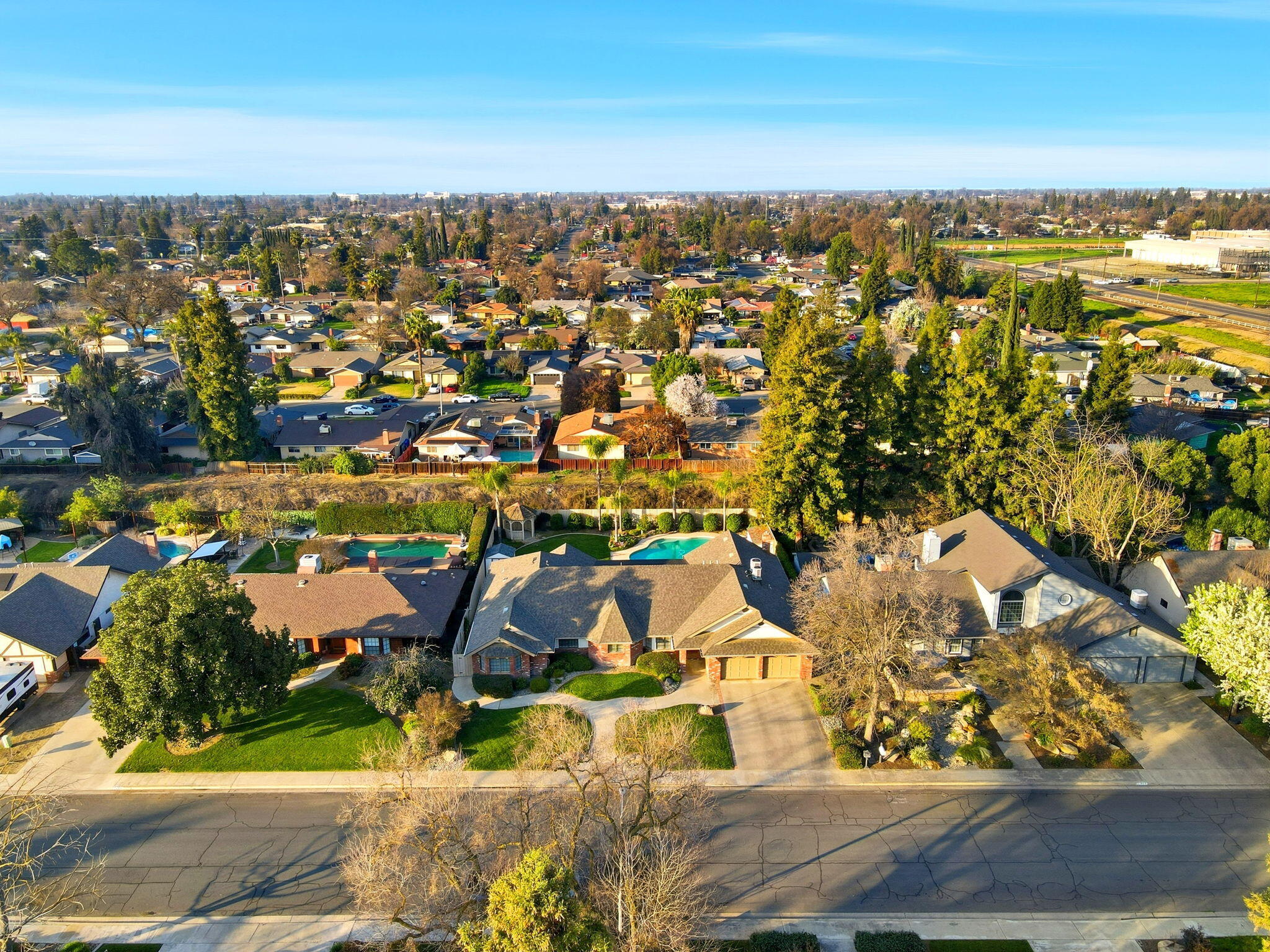 310 E Monte Vista Ave, Visalia, CA 93277